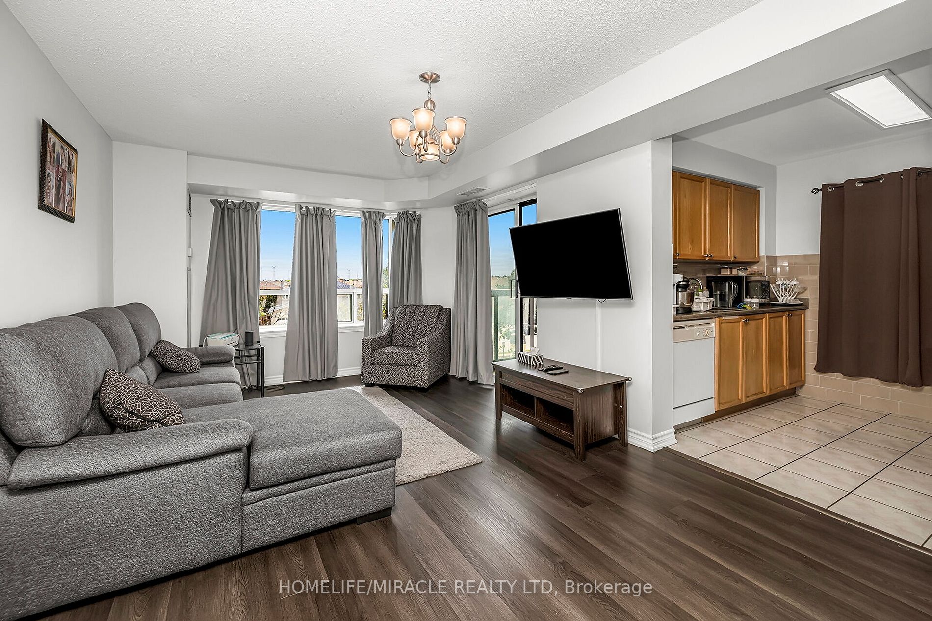 300 Ray Lawson Blvd, #314