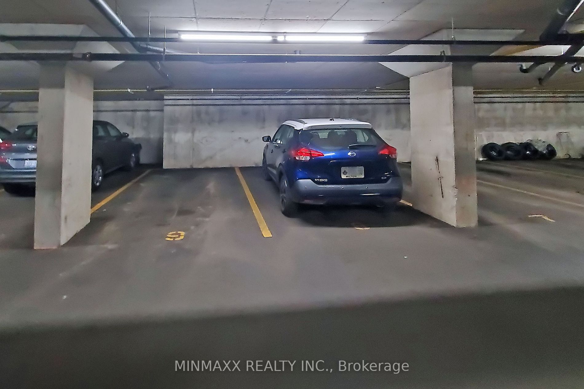1340 Main St E, #211
