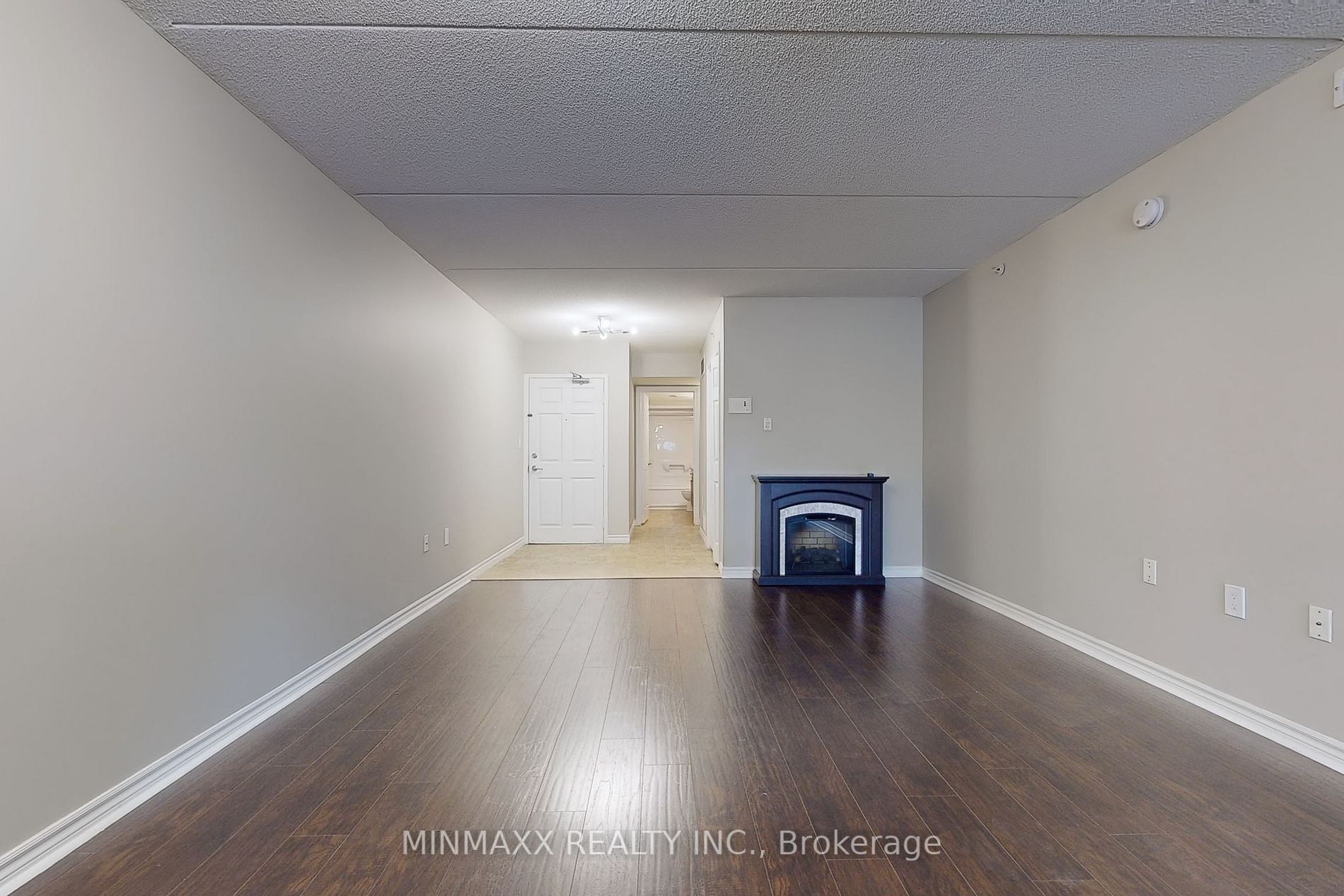 1340 Main St E, #211