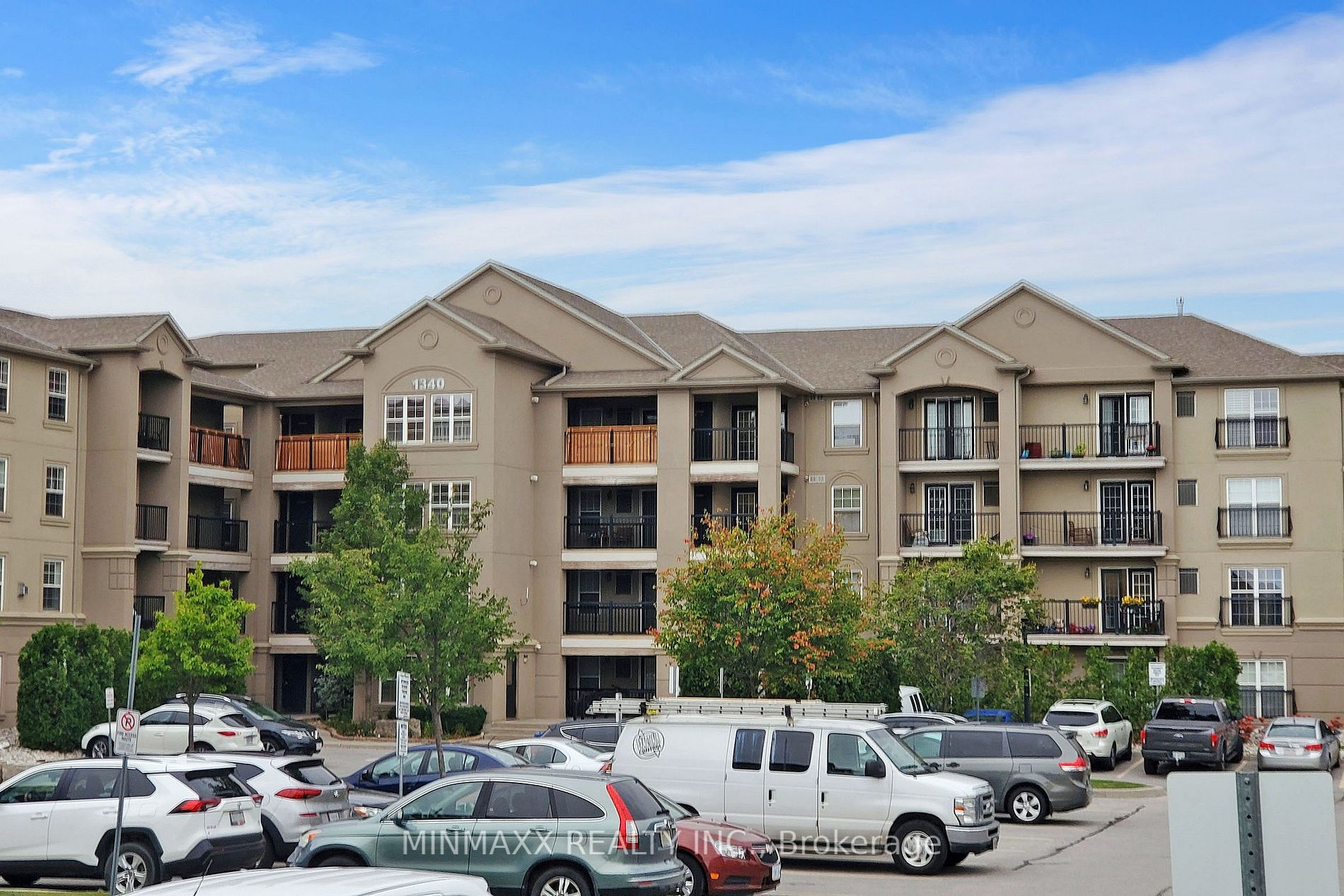1340 Main St E, #211