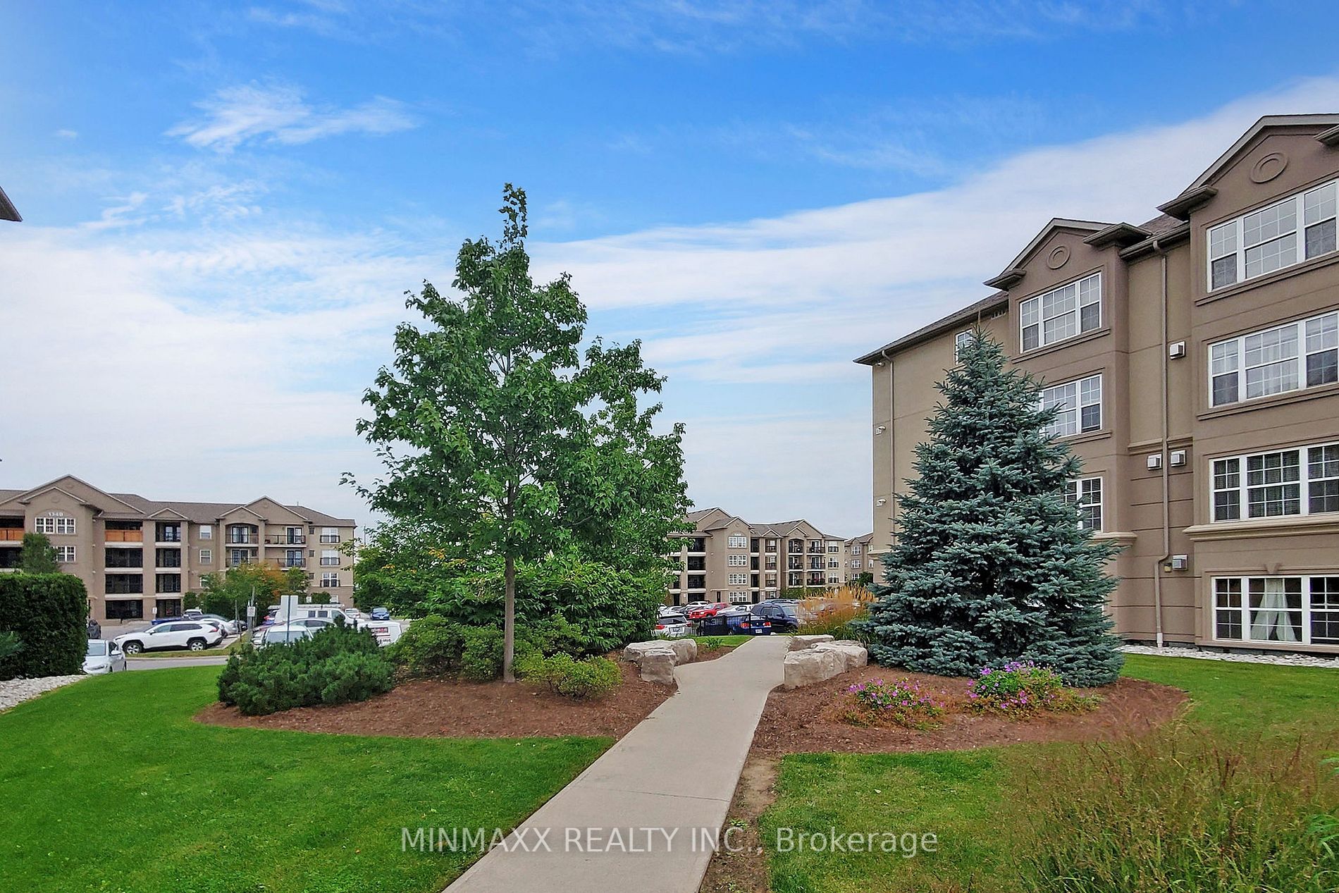 1340 Main St E, #211