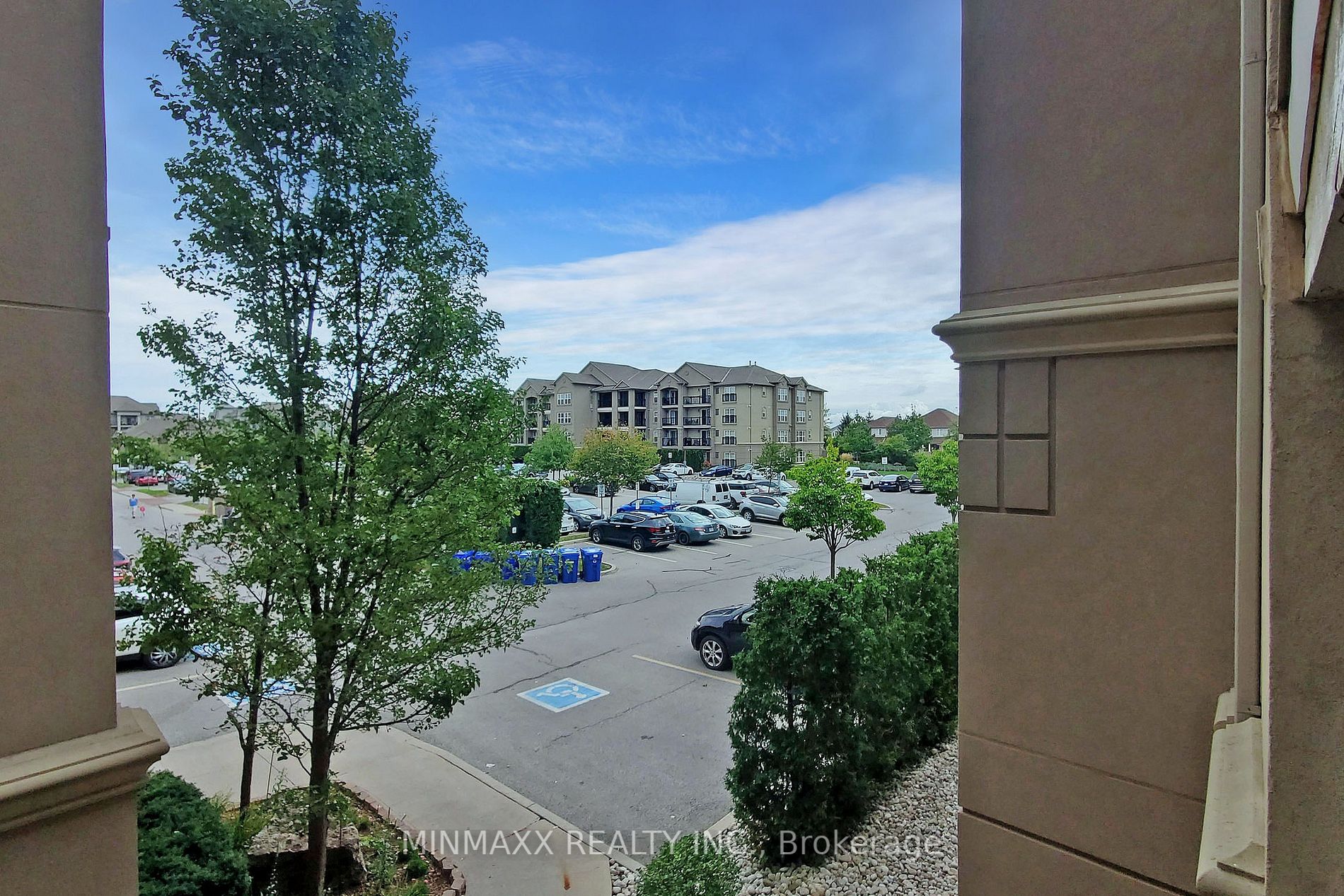 1340 Main St E, #211