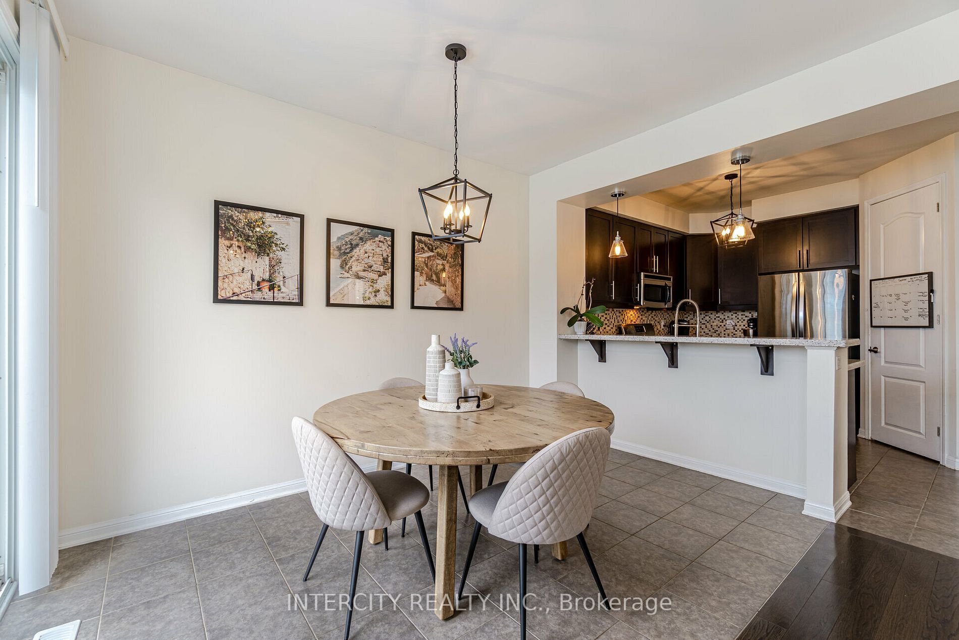 415 Pozbou Cres