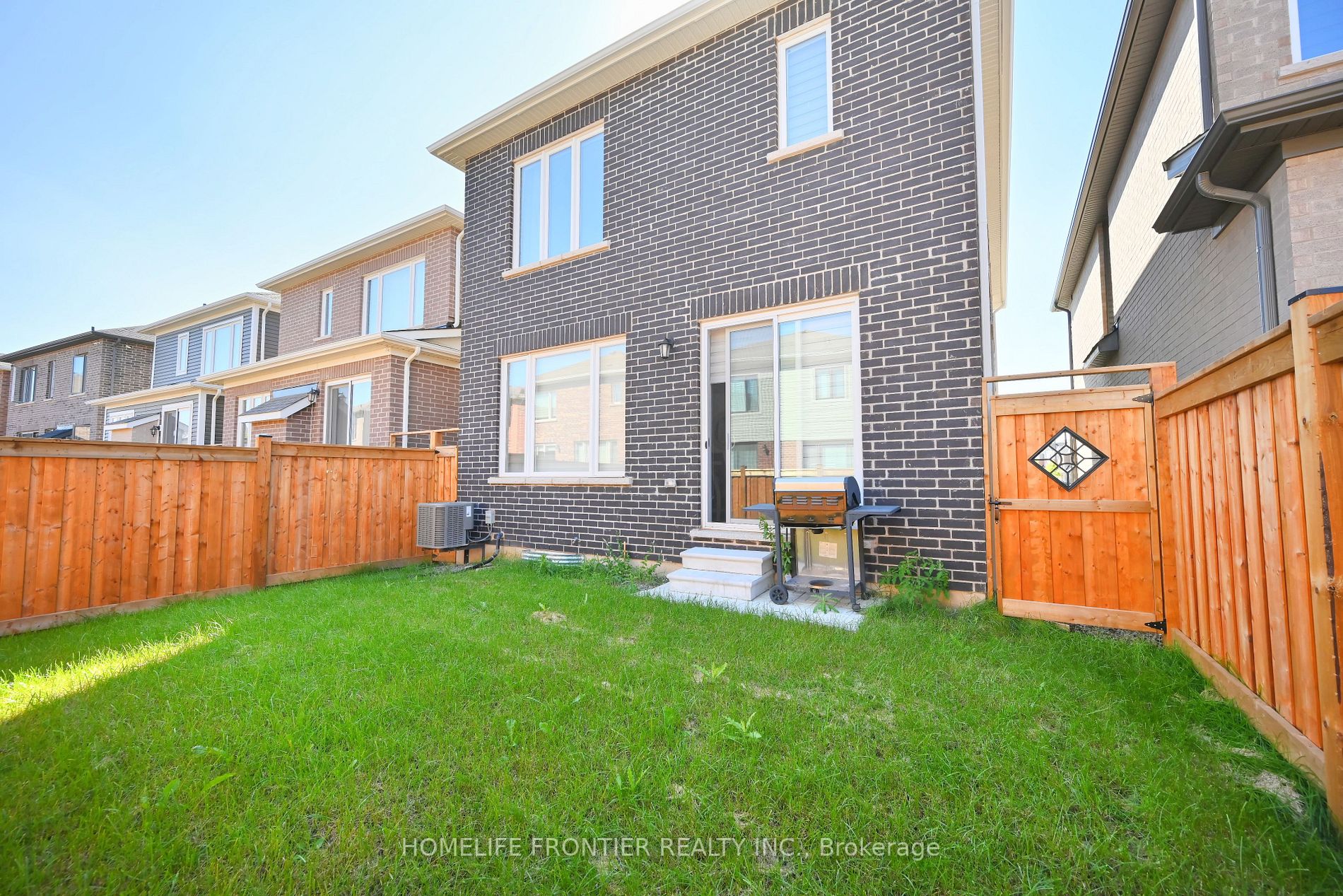 921 Chestnut Heights
