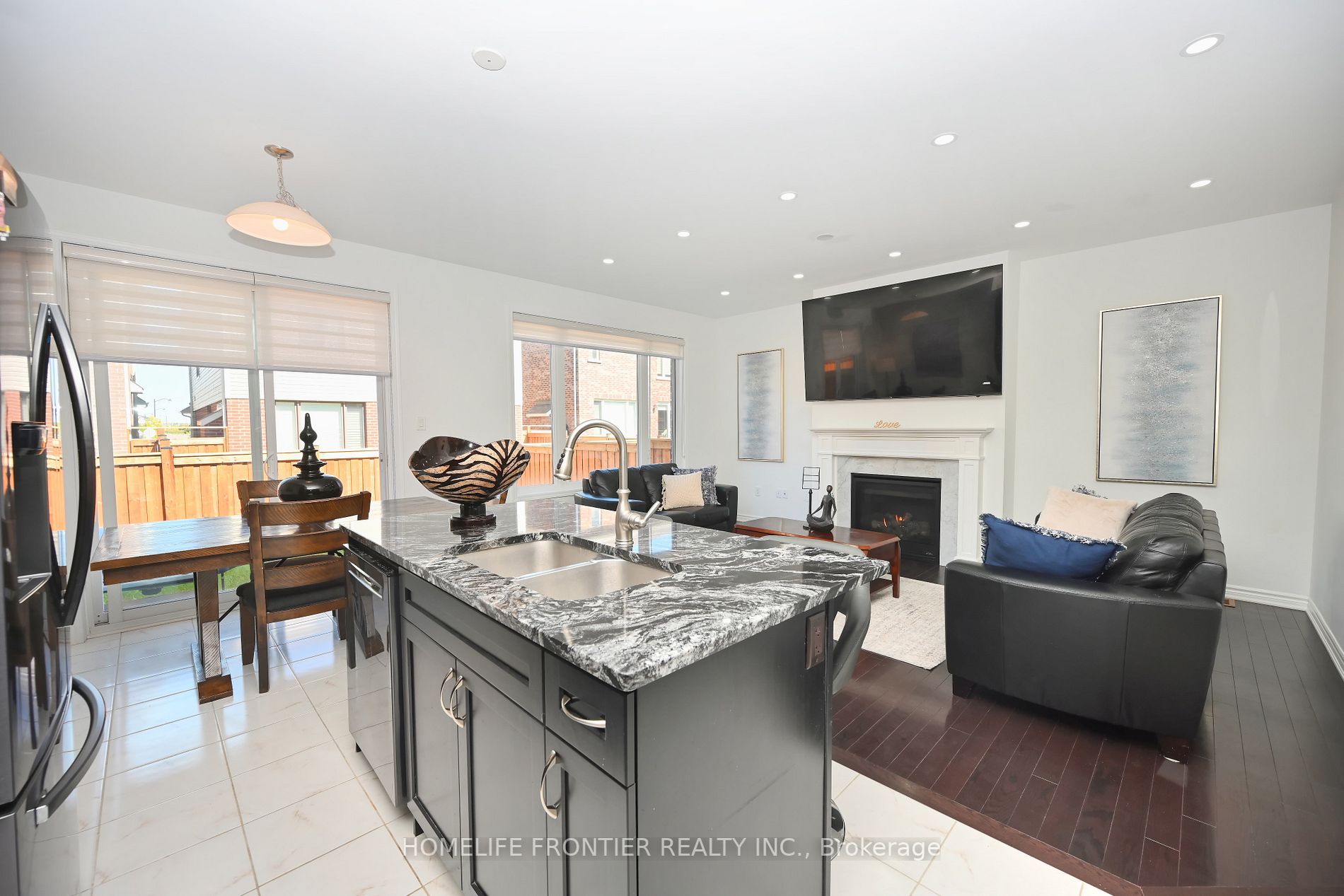 921 Chestnut Heights