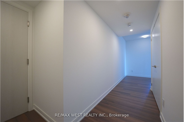30 Samuel Wood Way, Toronto
