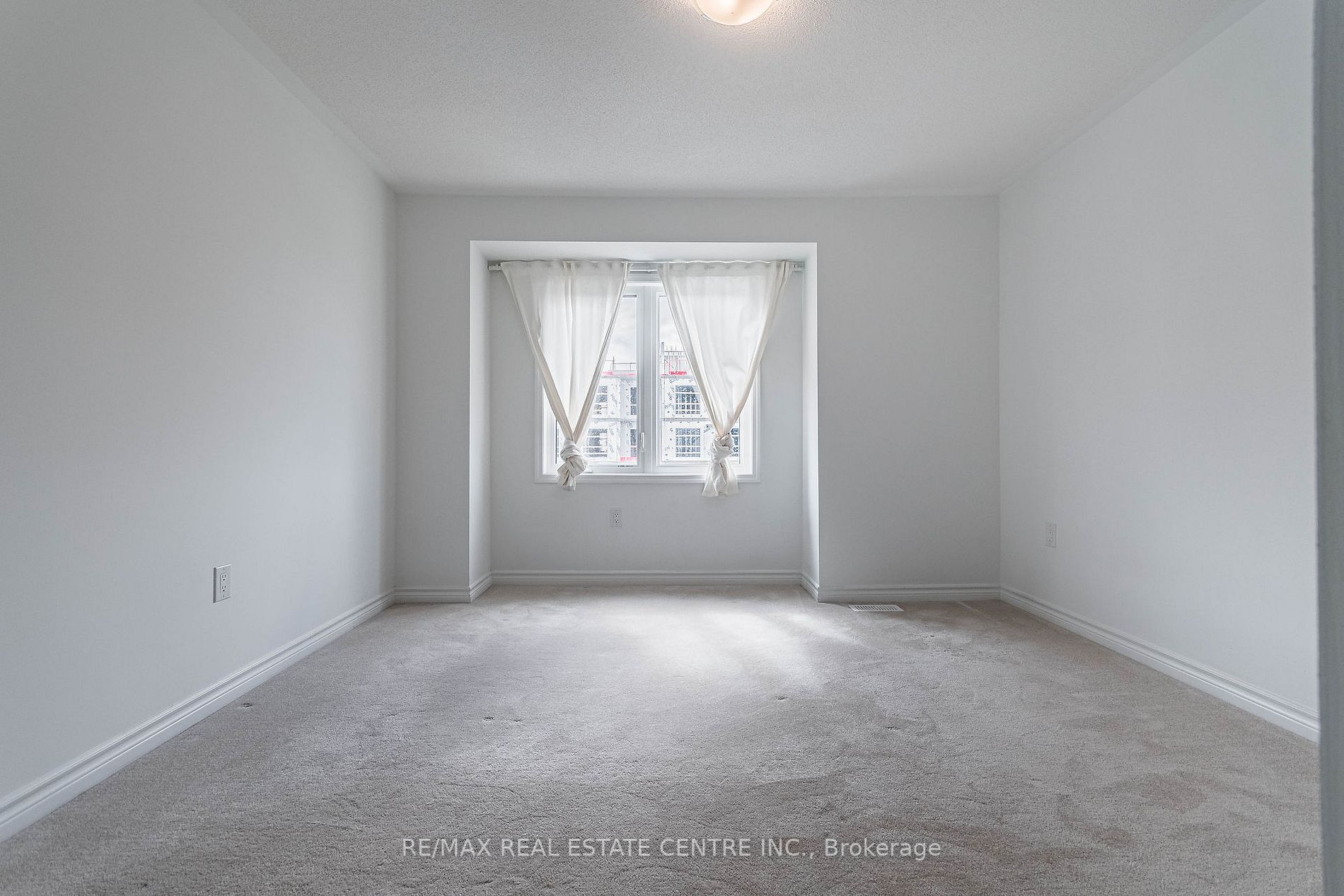 493 Gordon Krantz Ave