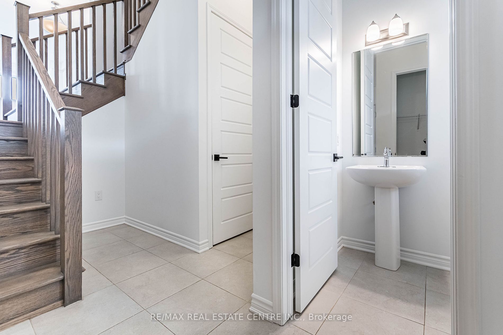 493 Gordon Krantz Ave