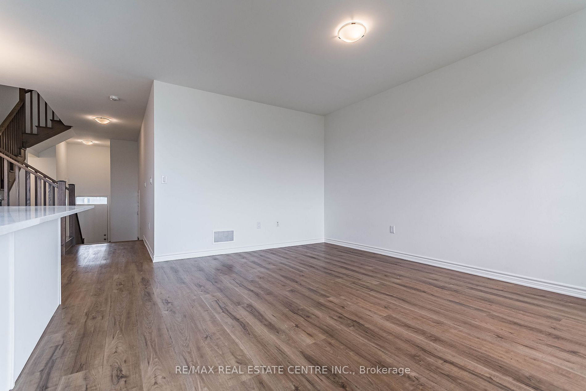 493 Gordon Krantz Ave