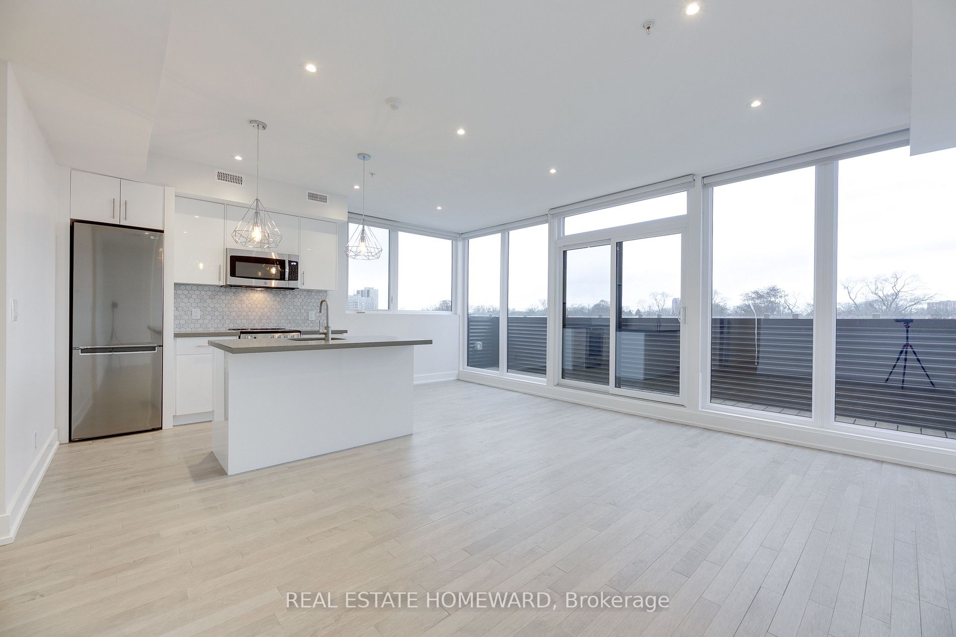 1557 Bloor St W, #1