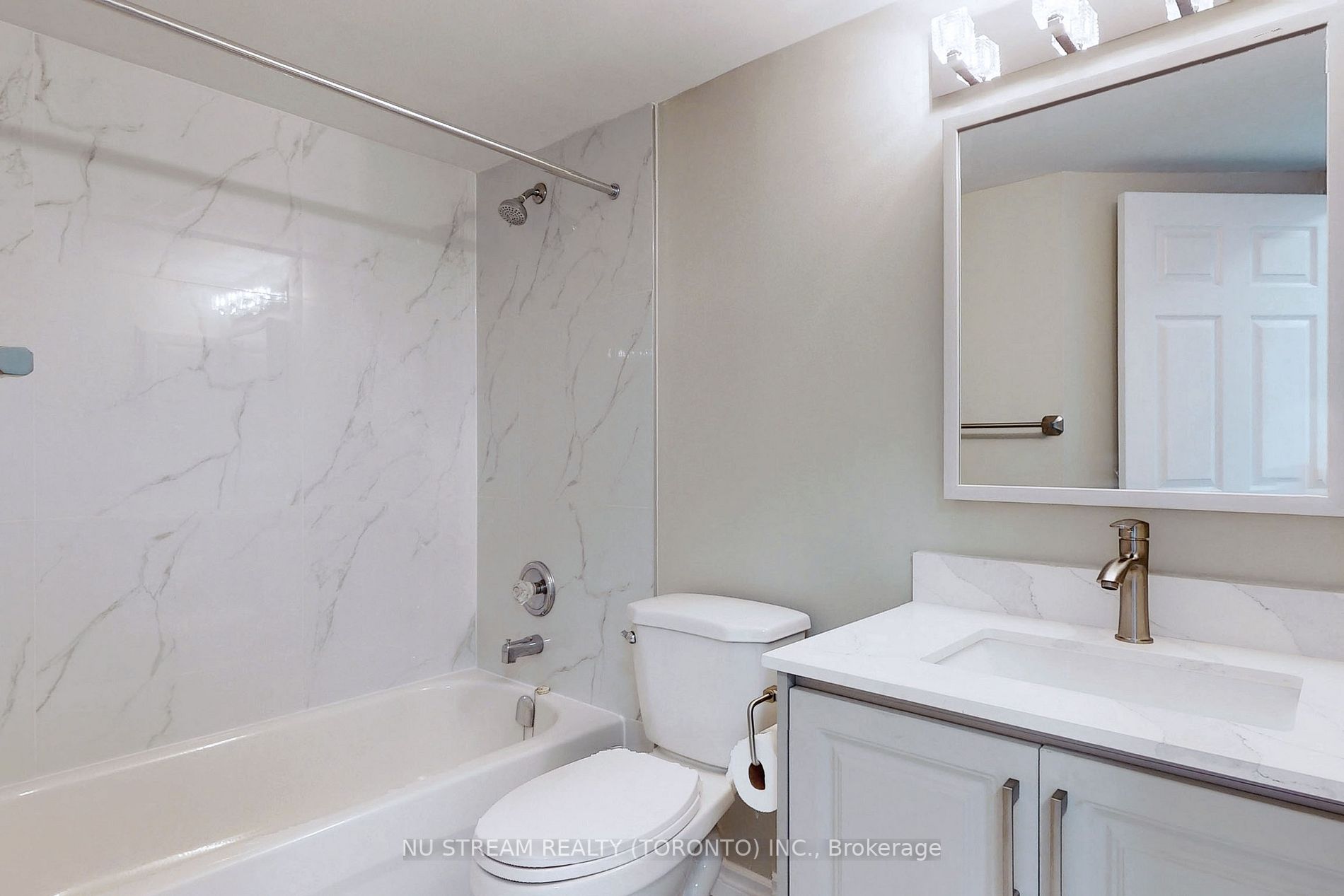 330 Rathburn Rd W, #1001