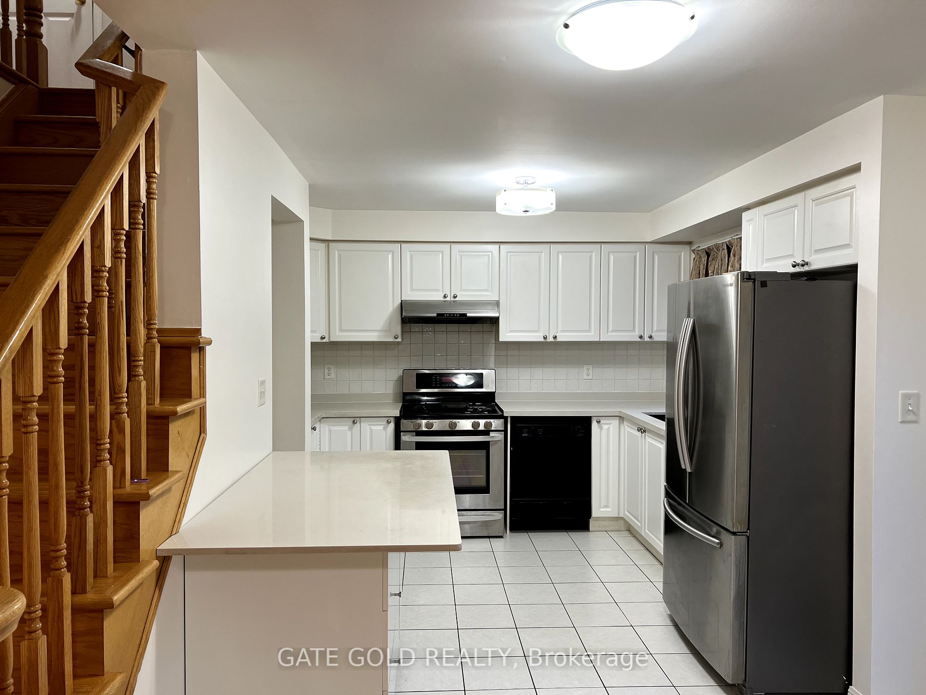 1584 Ramshaw Crescent
