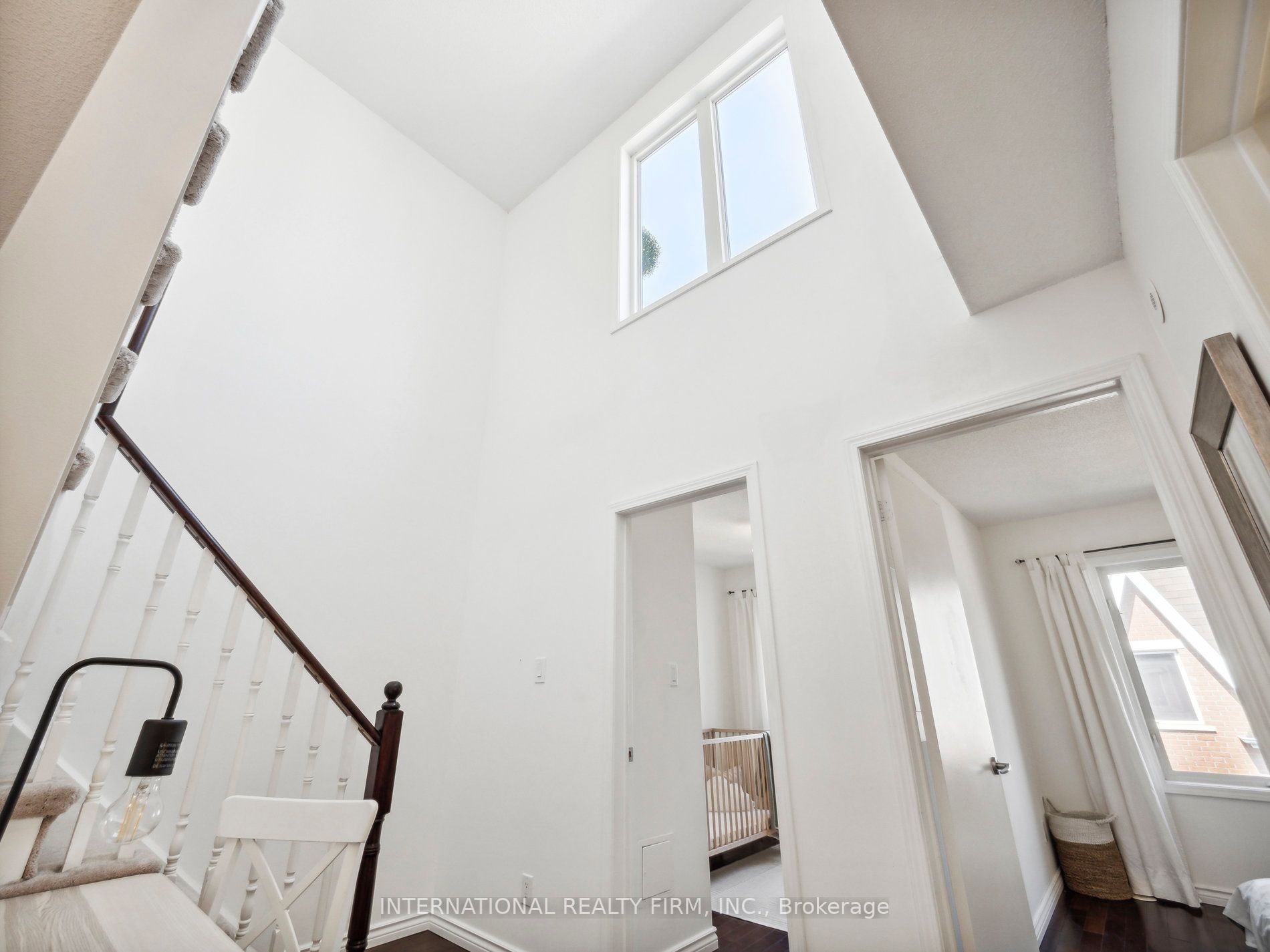 10 Laidlaw St, #736