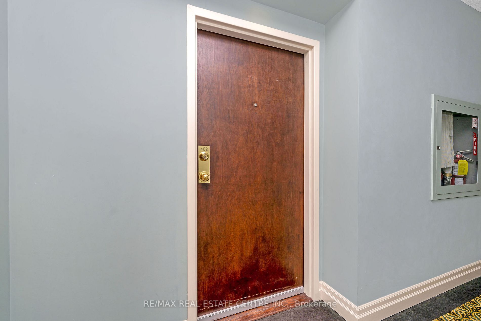24 Chapel St W, #402