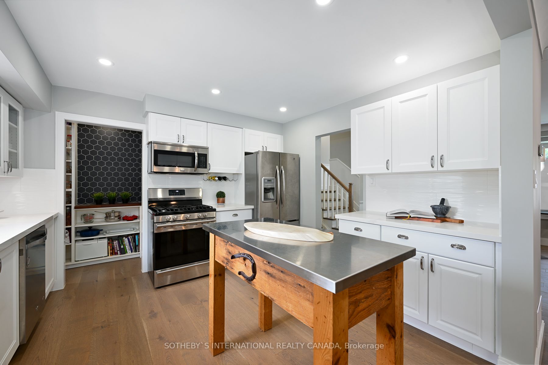2142 Meadowbrook Rd