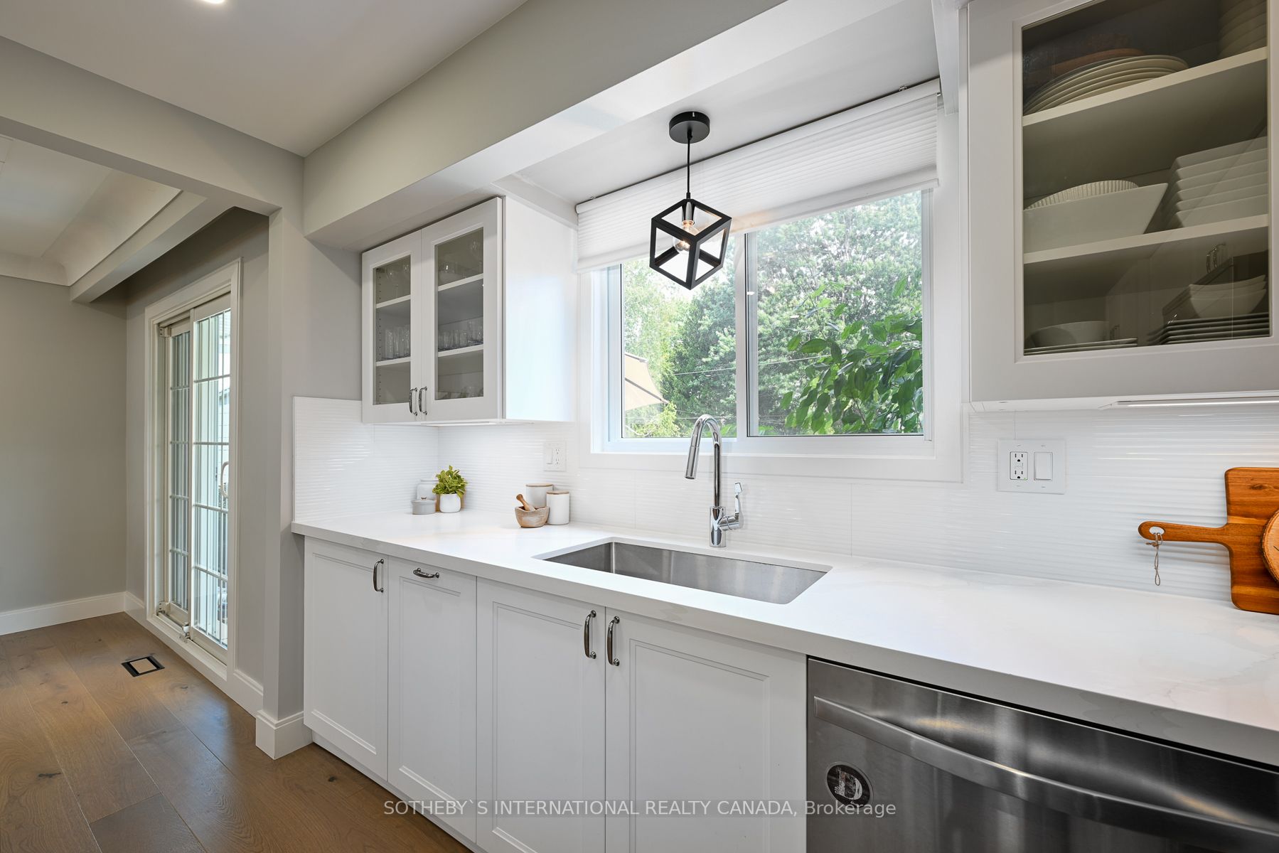 2142 Meadowbrook Rd
