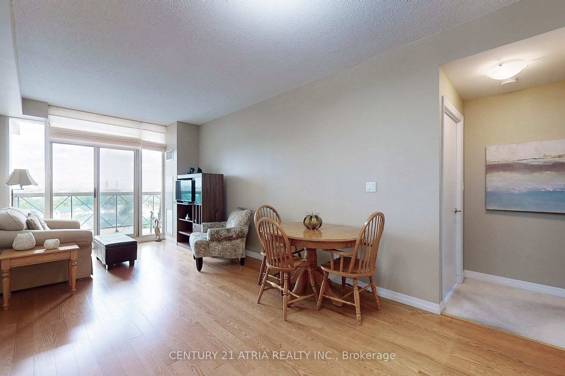 Listing W6809658 - Large Photo # 2