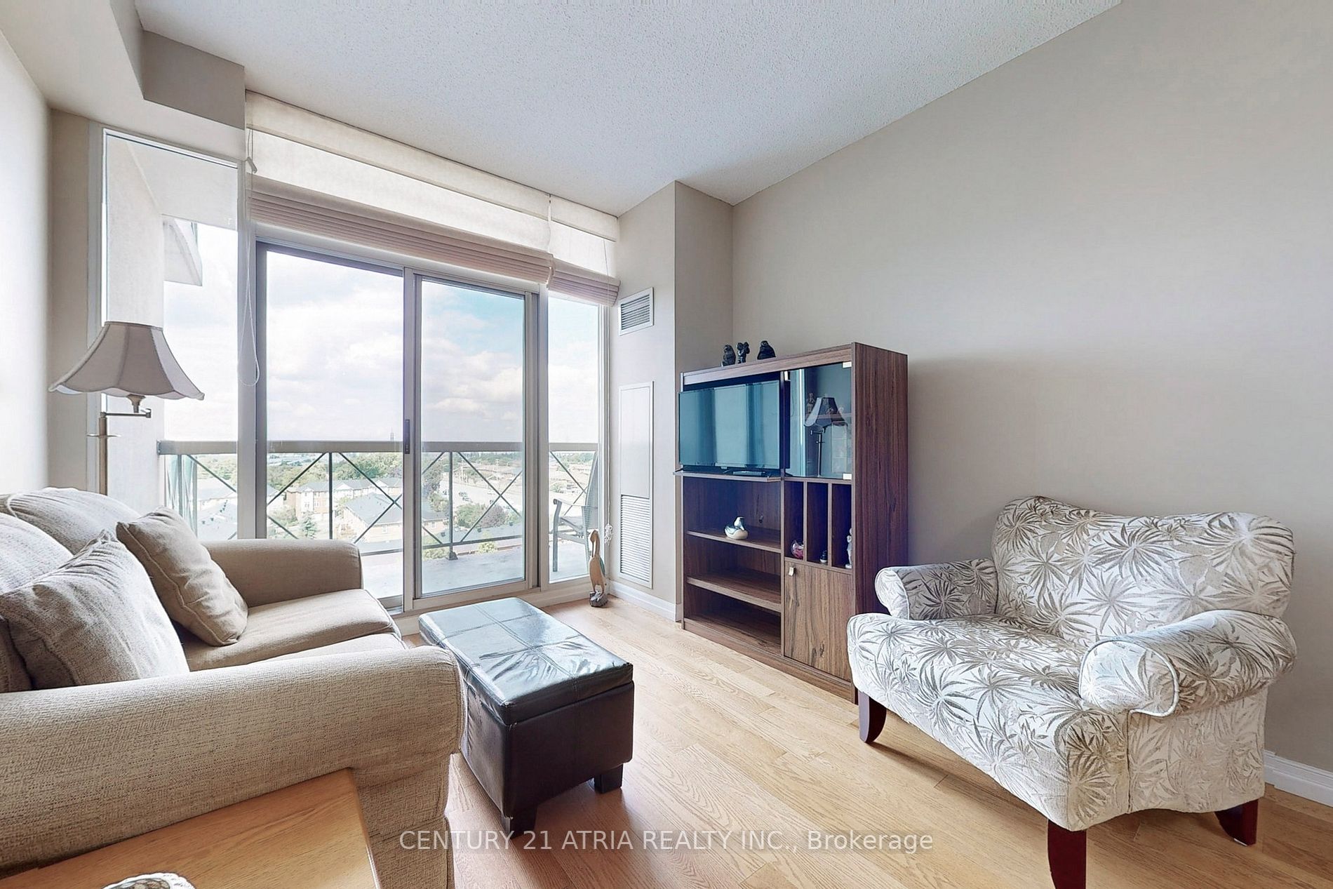Listing W6809658 - Large Photo # 3