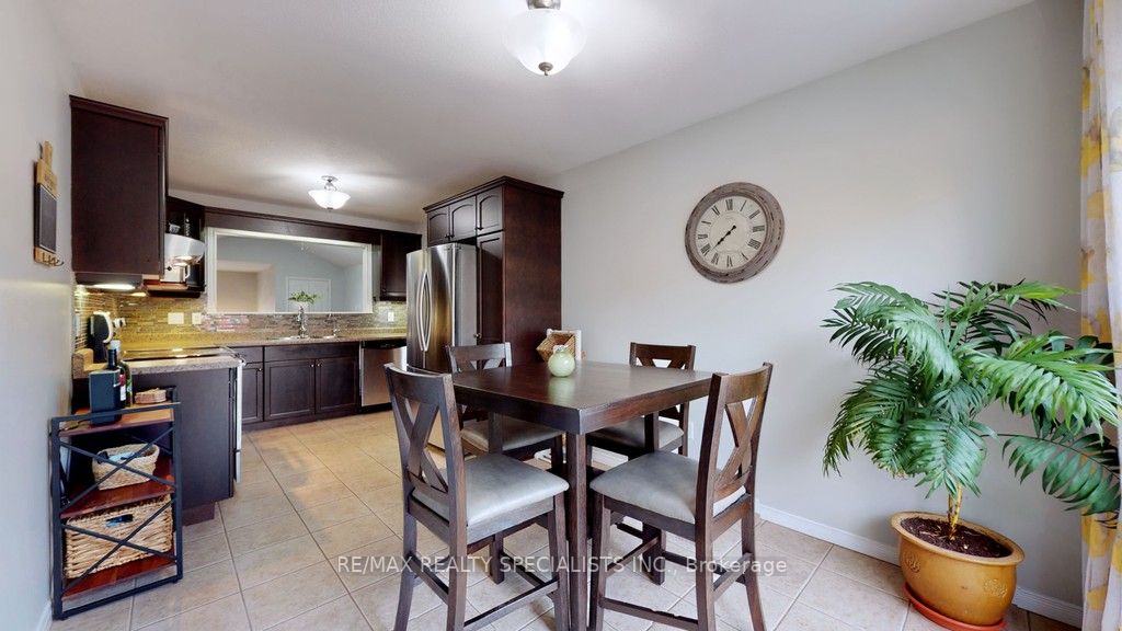 26 Murray Crt