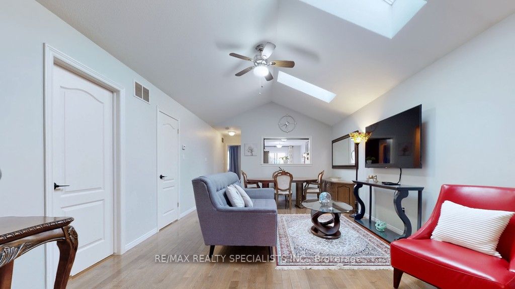 26 Murray Crt