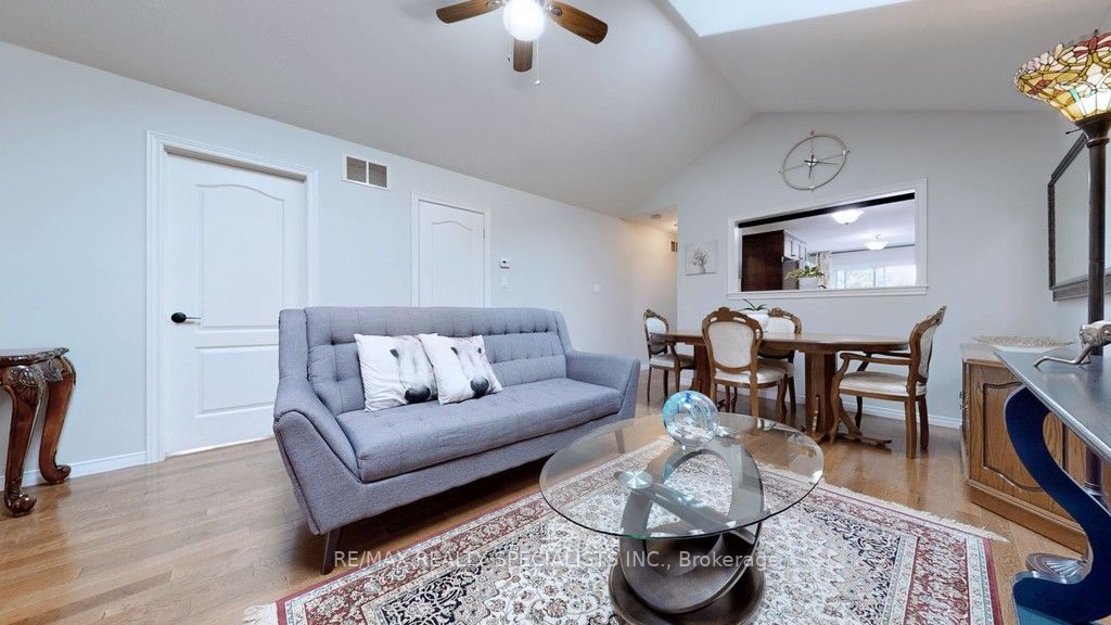 26 Murray Crt