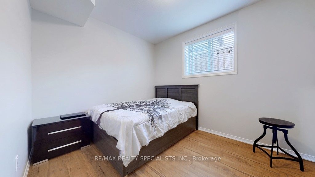 26 Murray Crt