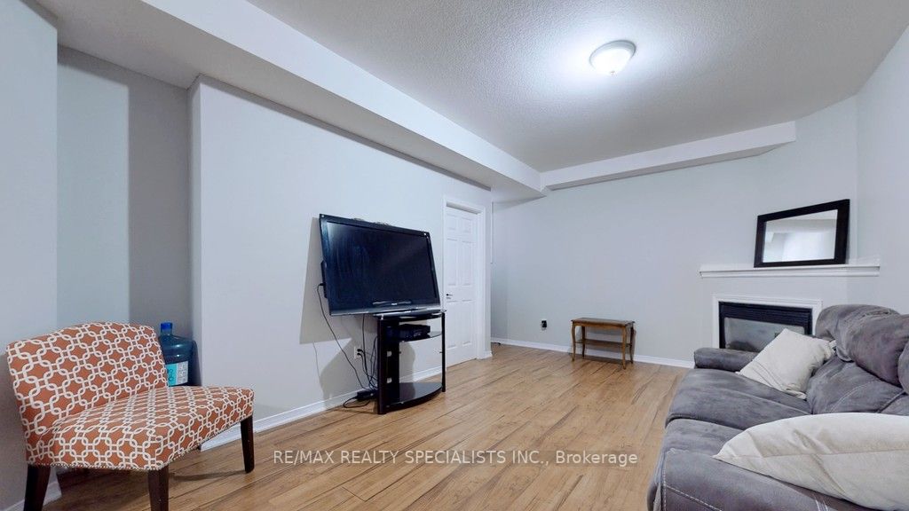 26 Murray Crt