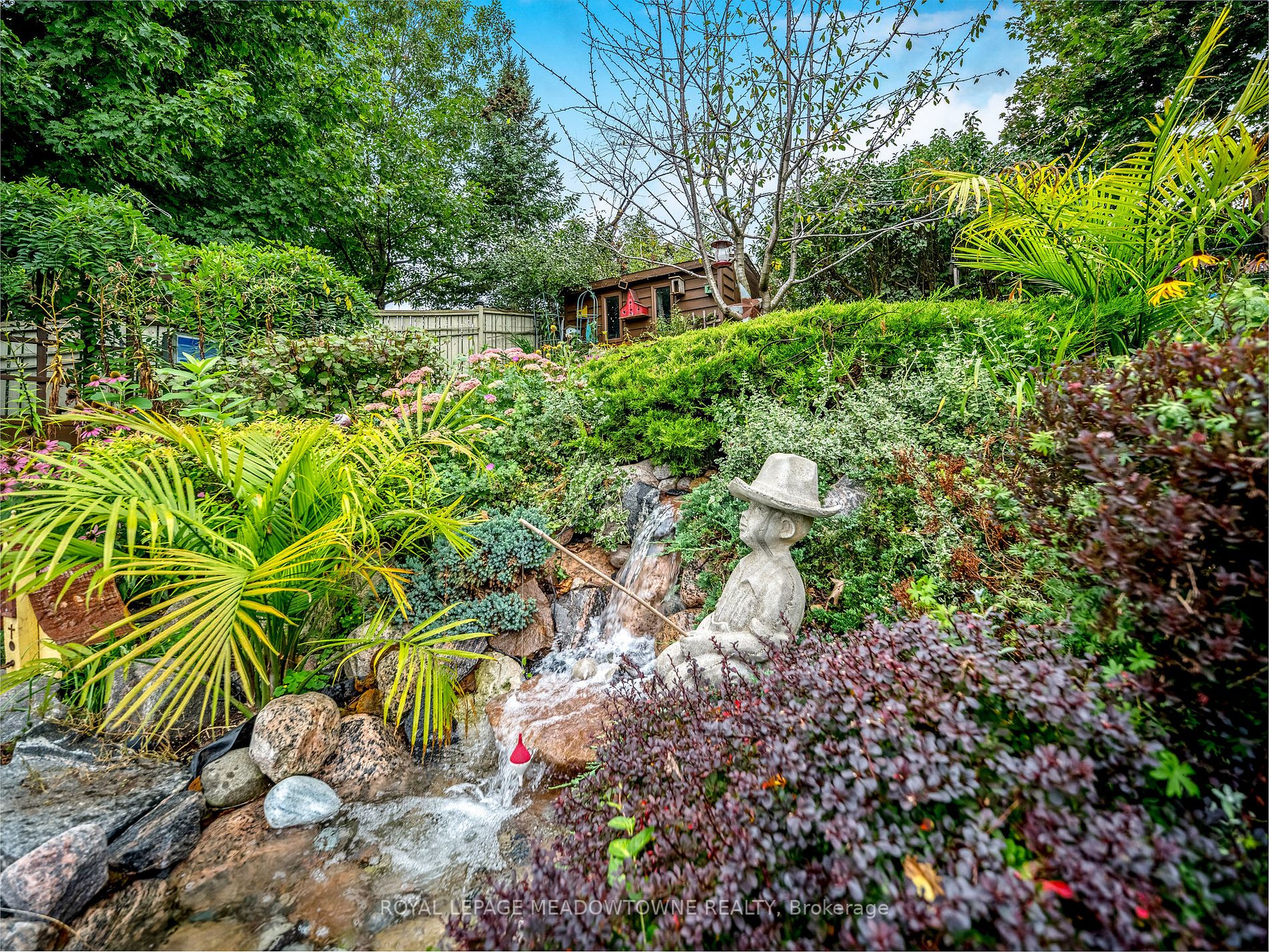 24 Hillside Dr