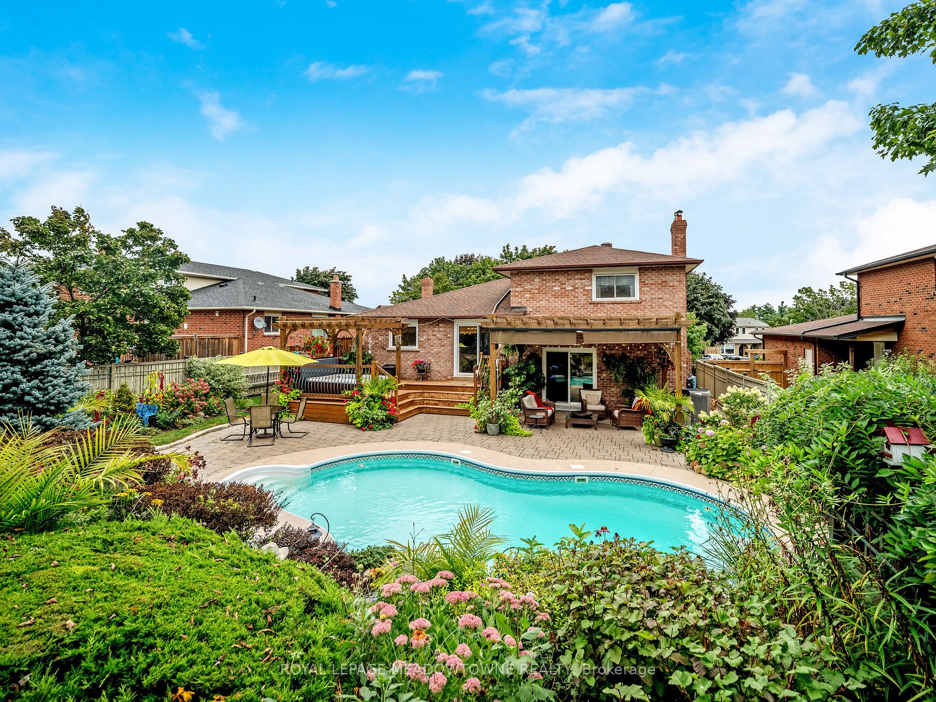 24 Hillside Dr
