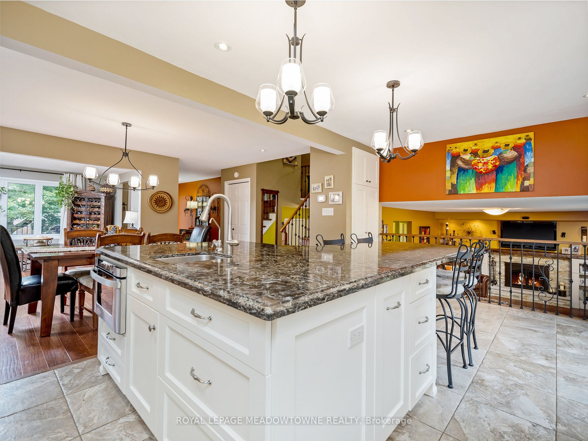 24 Hillside Dr