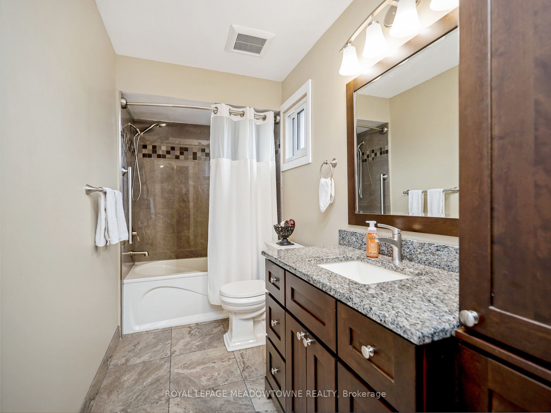 24 Hillside Dr