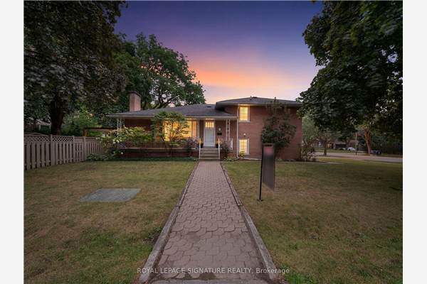 52 Oldham Rd, Toronto
