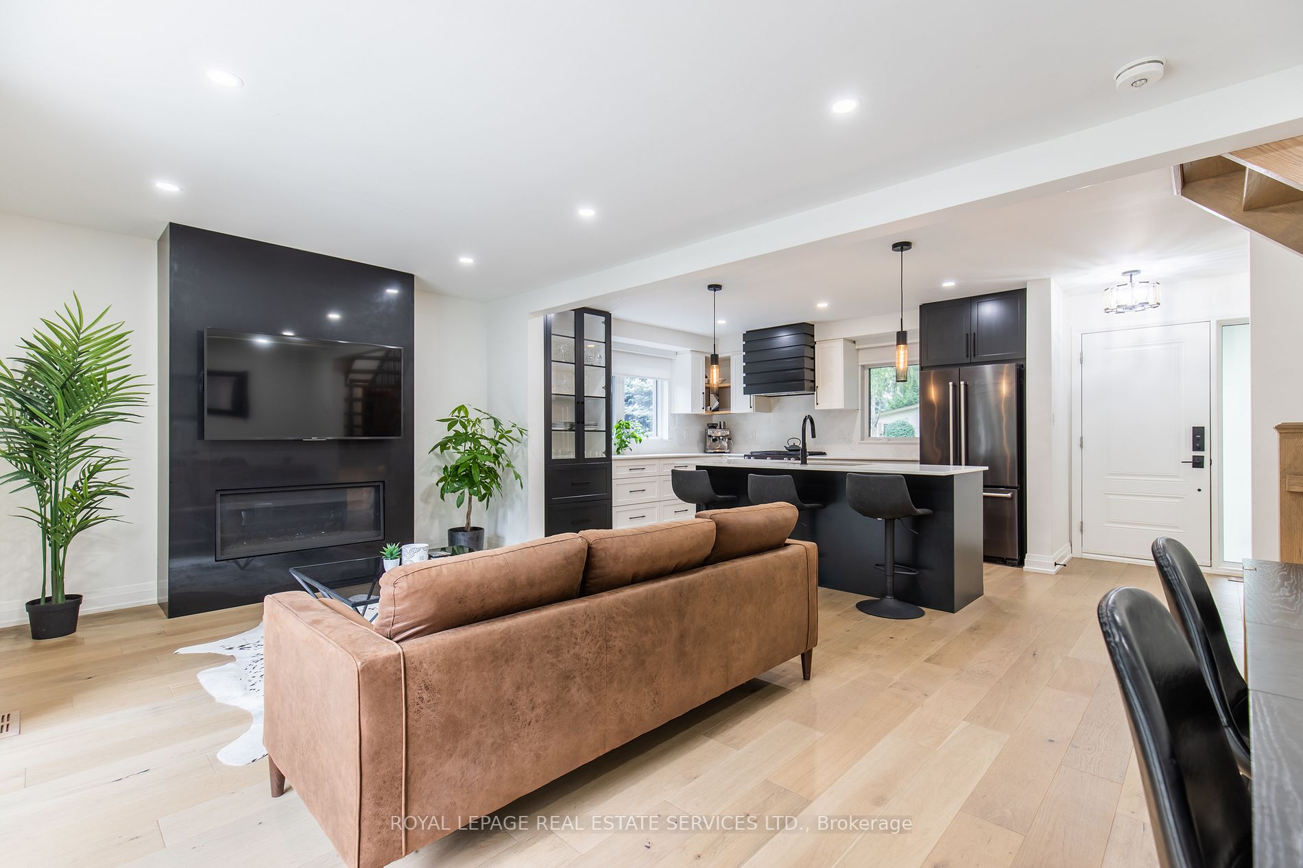478 Beverley Dr
