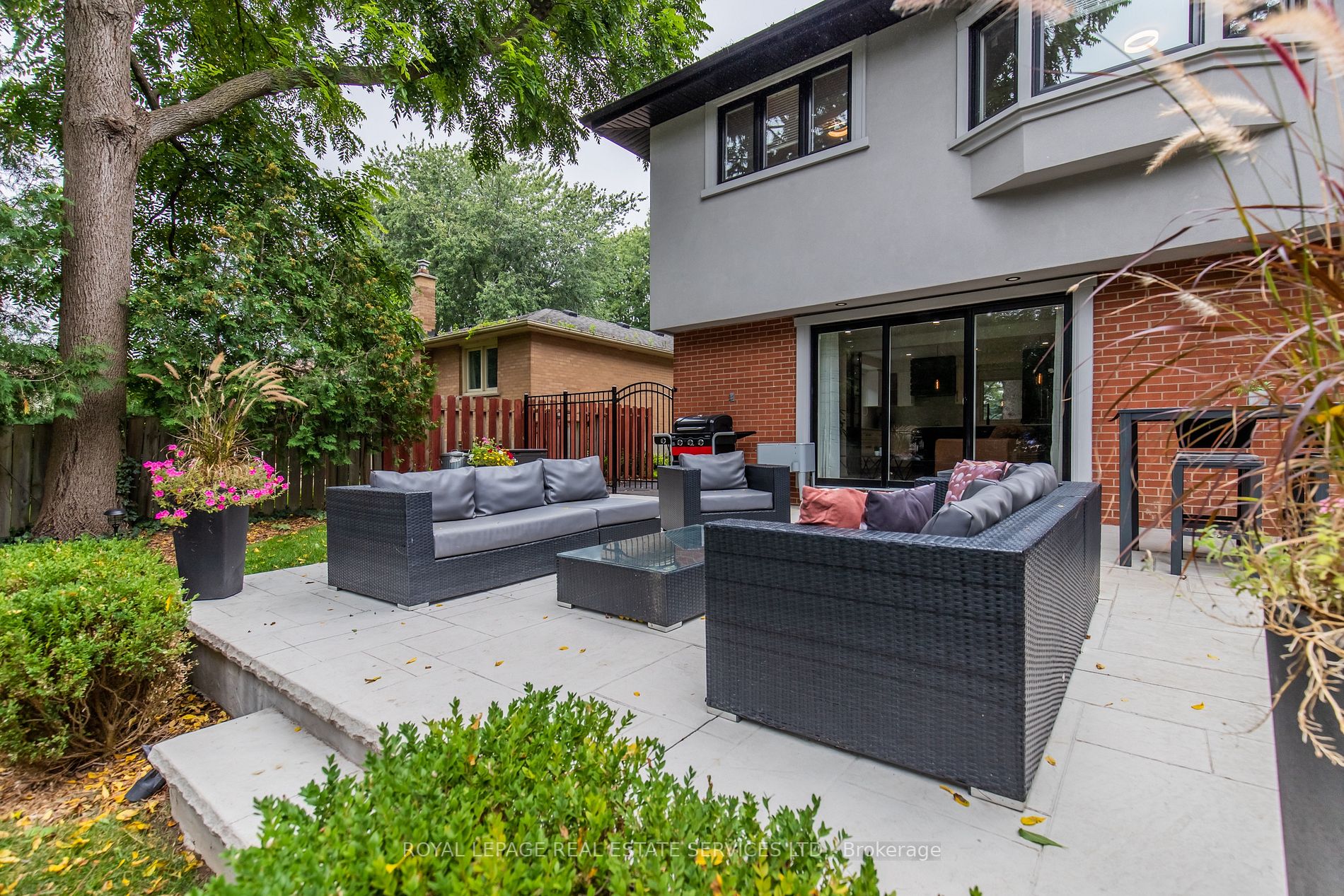 478 Beverley Dr