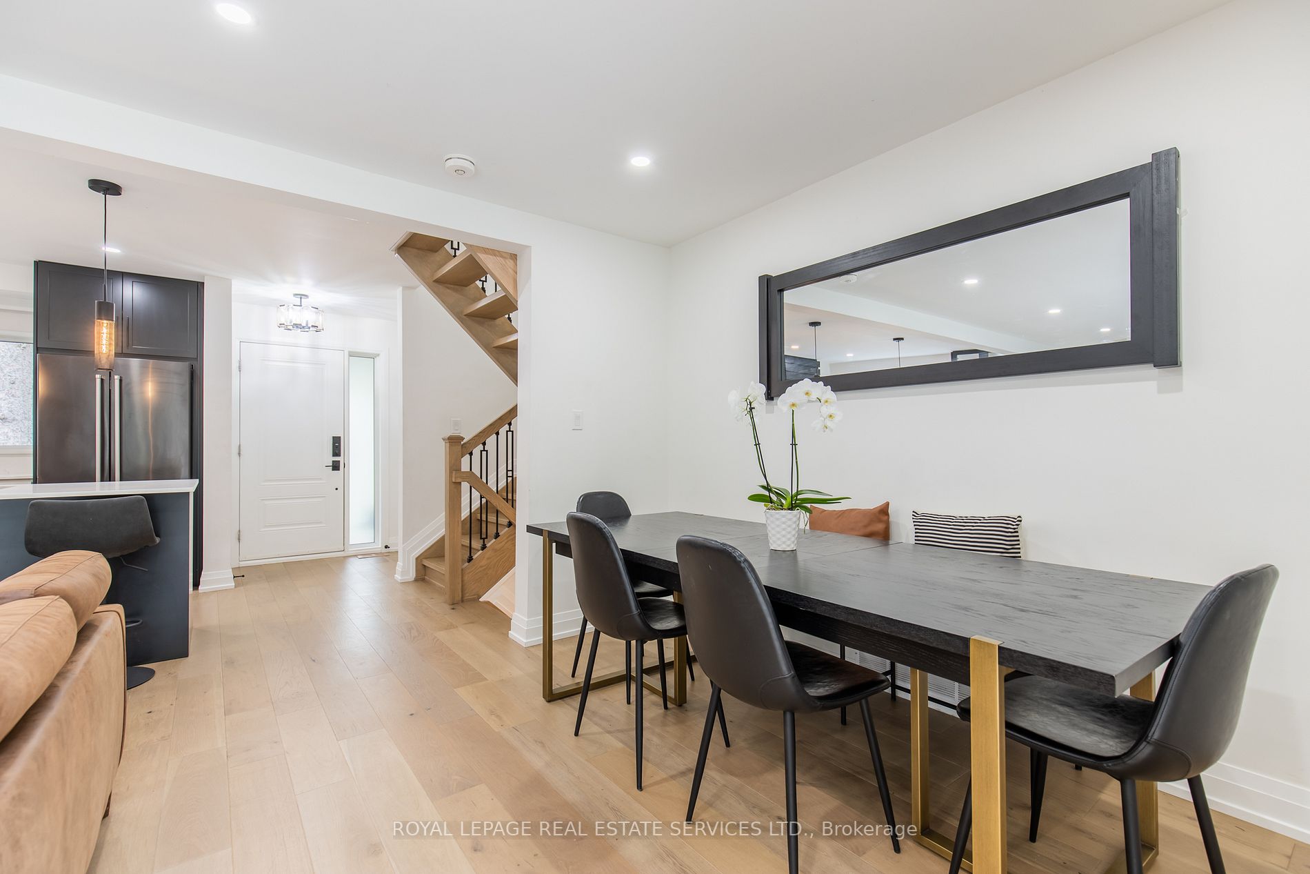 478 Beverley Dr