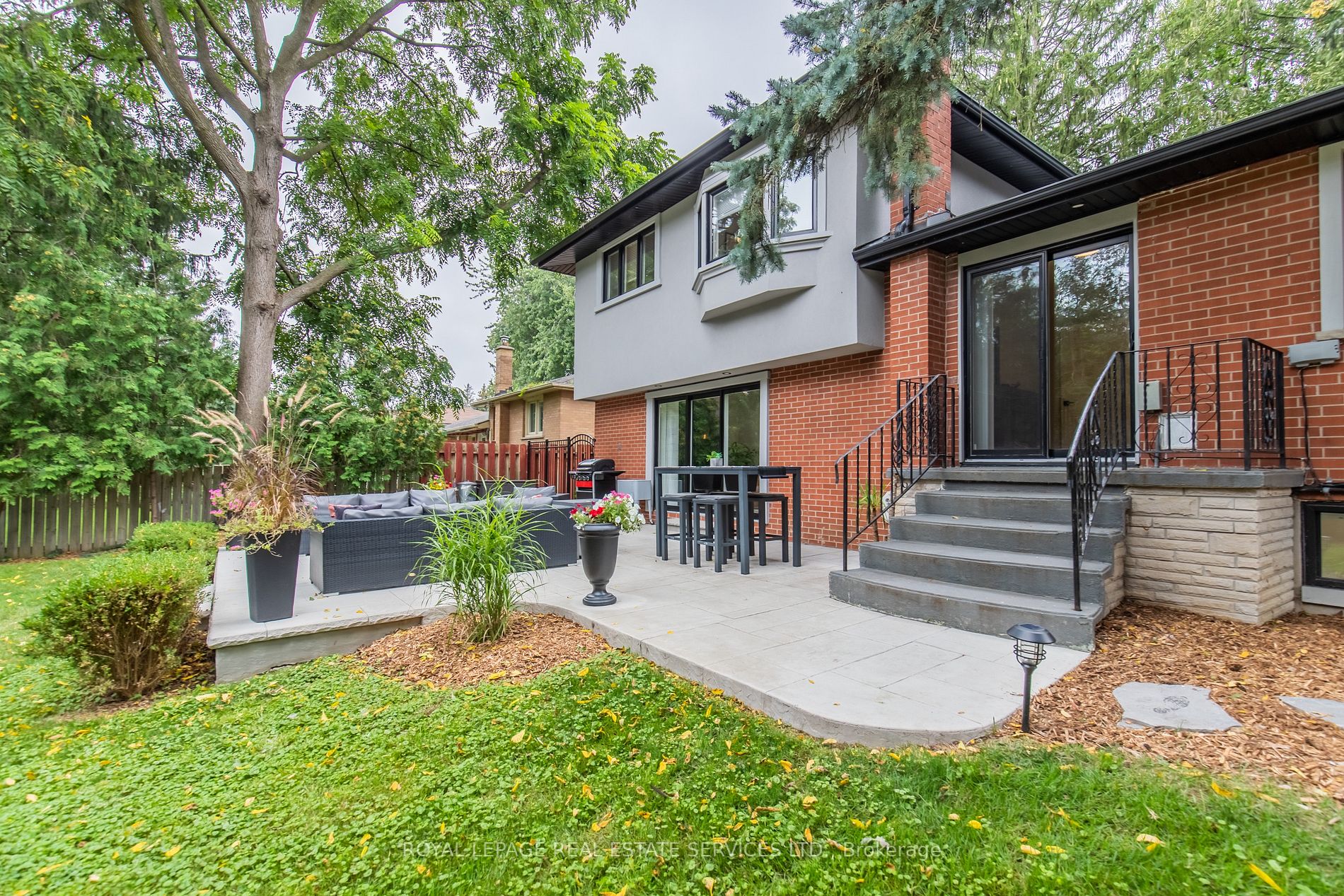 478 Beverley Dr