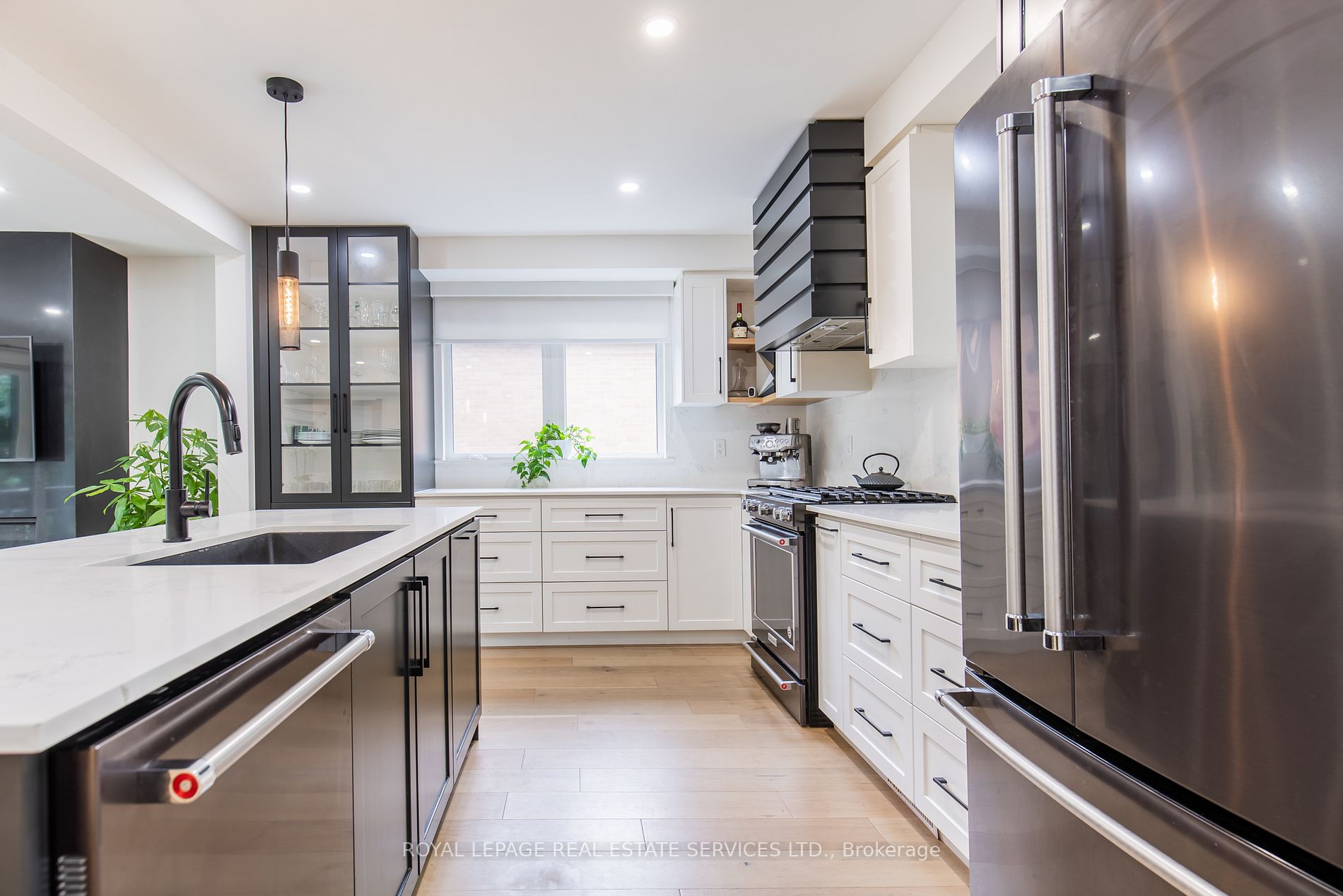 478 Beverley Dr