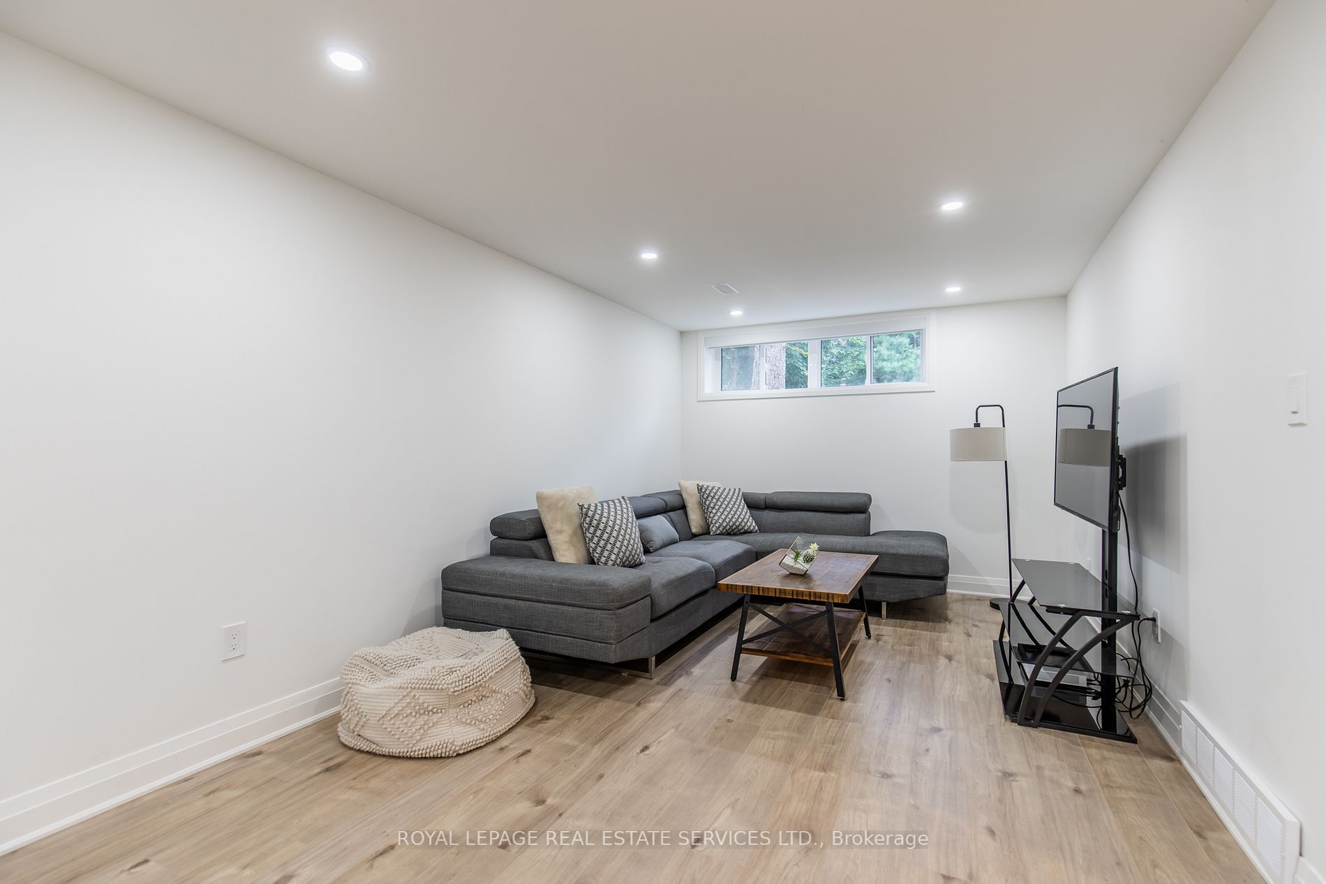 478 Beverley Dr