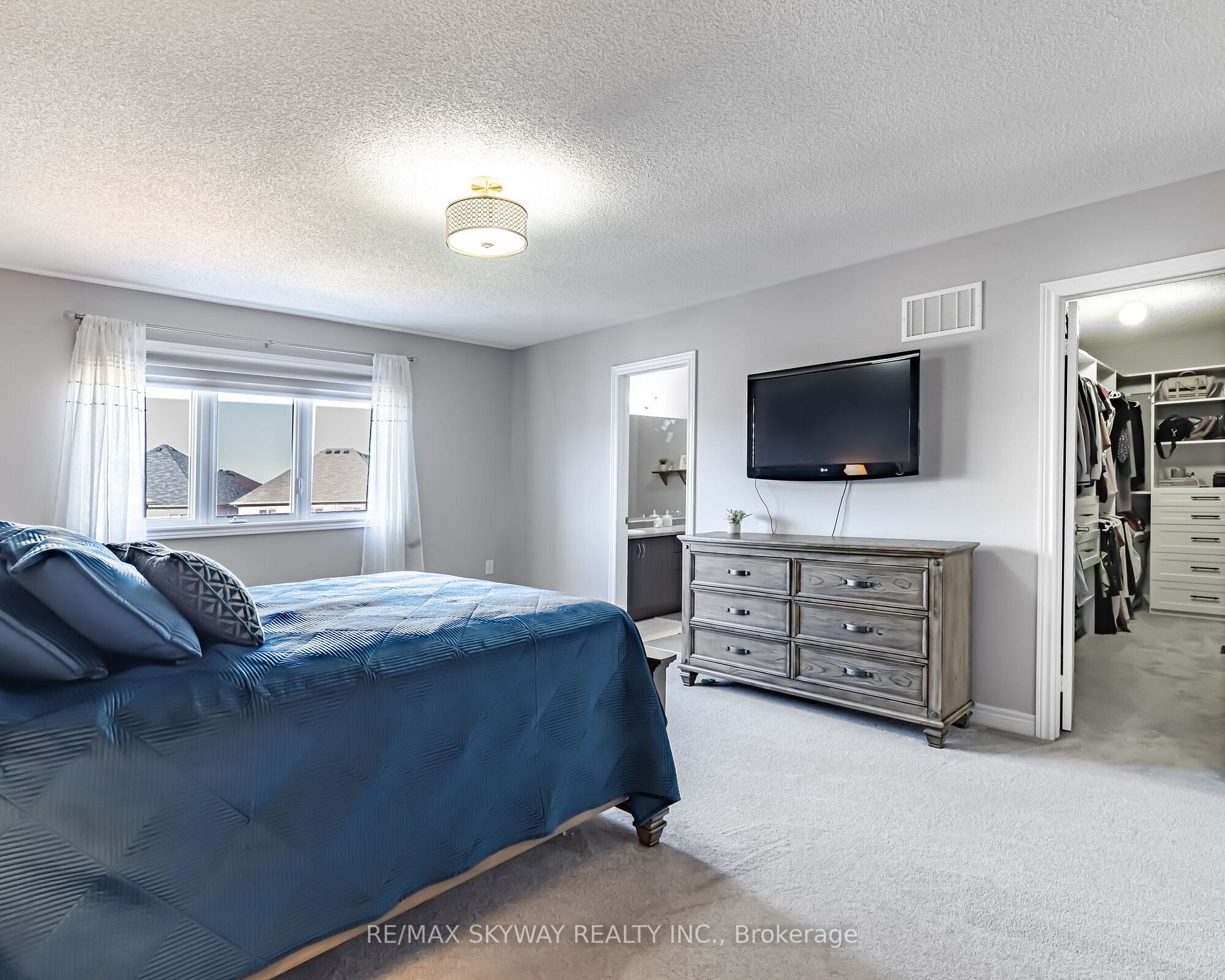 63 Blackberry Valley Crescent