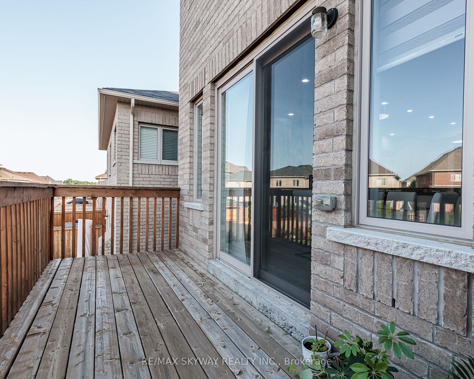 63 Blackberry Valley Crescent