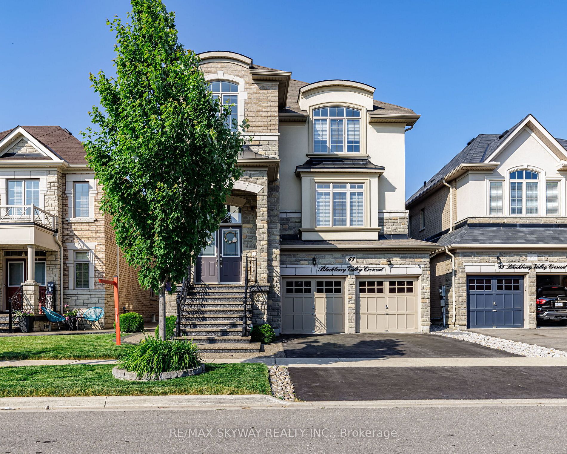 63 Blackberry Valley Cres