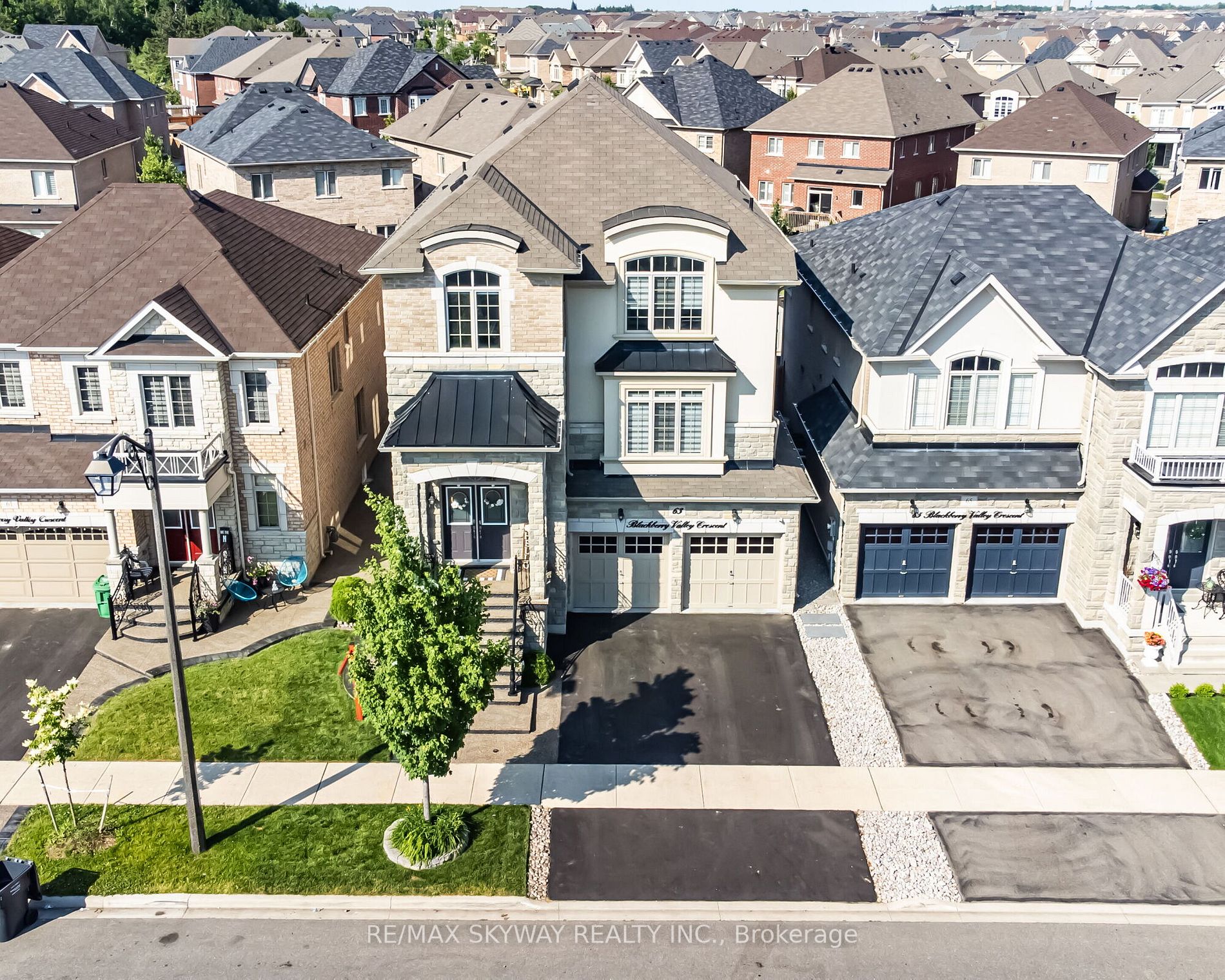 63 Blackberry Valley Cres