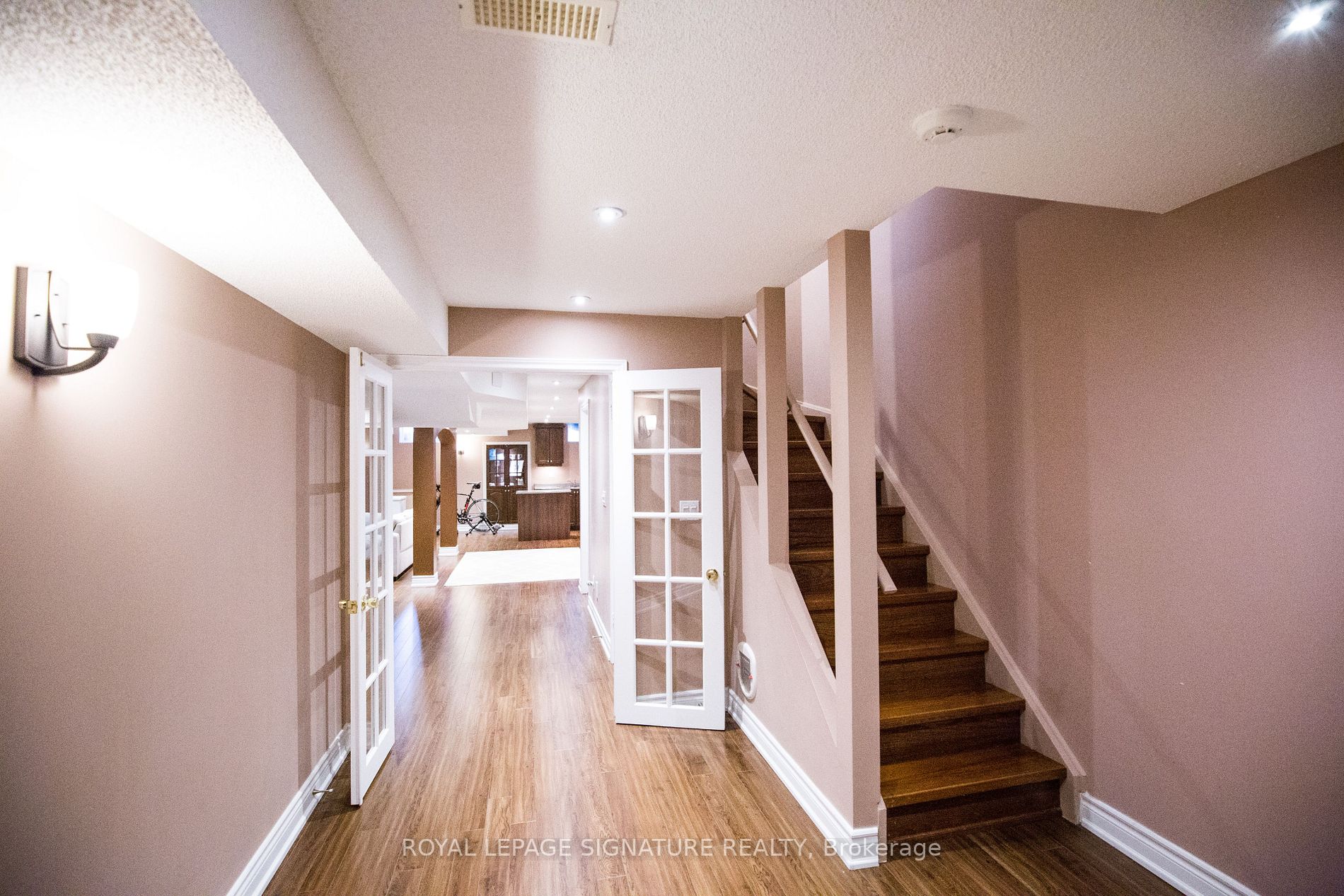 1034 Laurier Ave