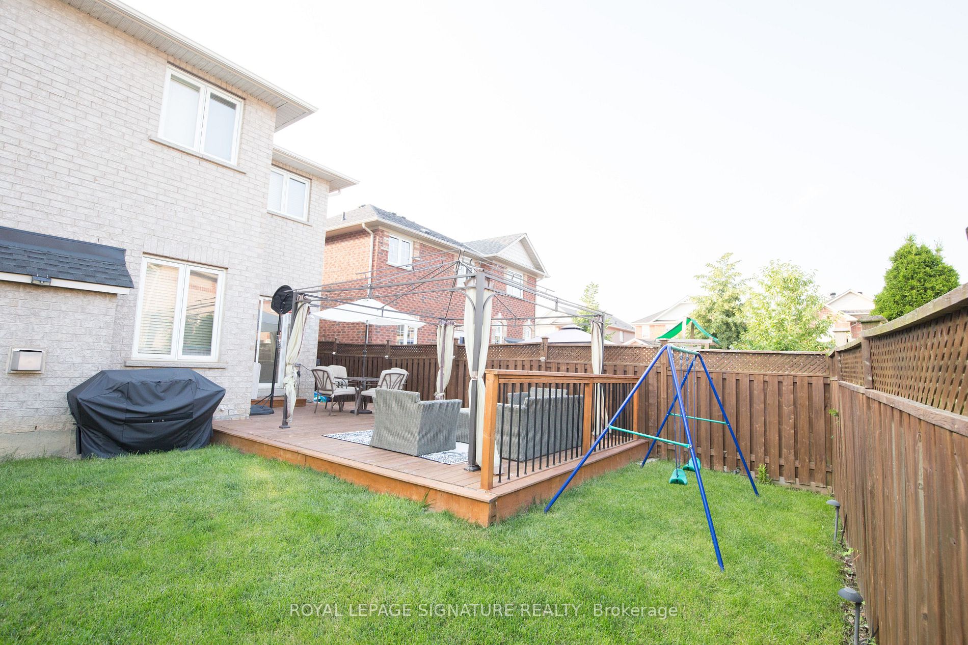 1034 Laurier Ave