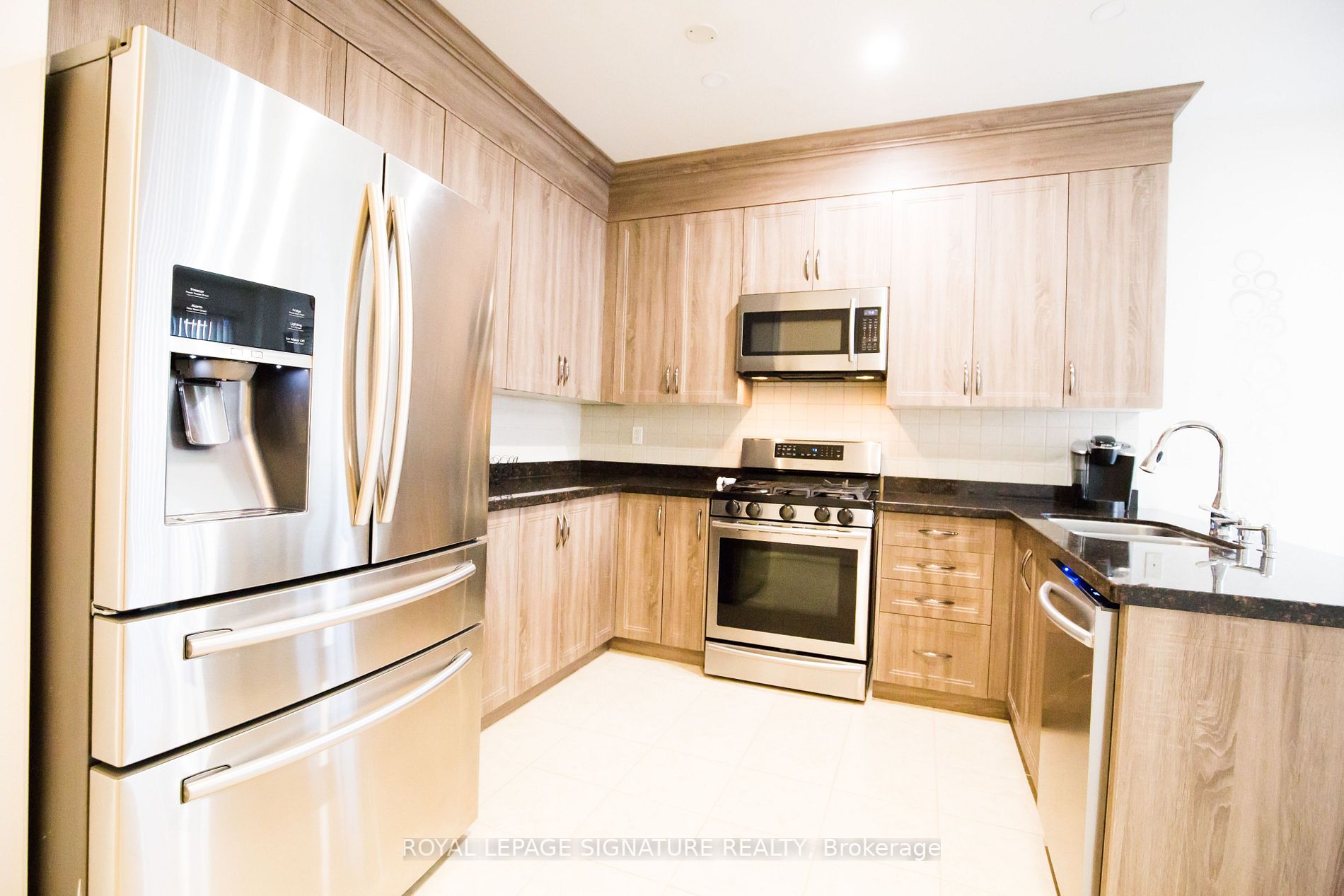 1034 Laurier Ave