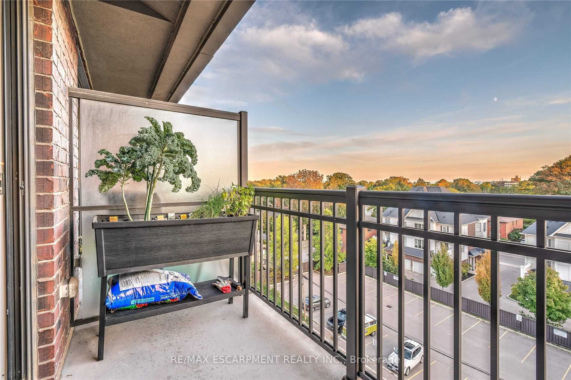 Listing W6810170 - Large Photo # 12