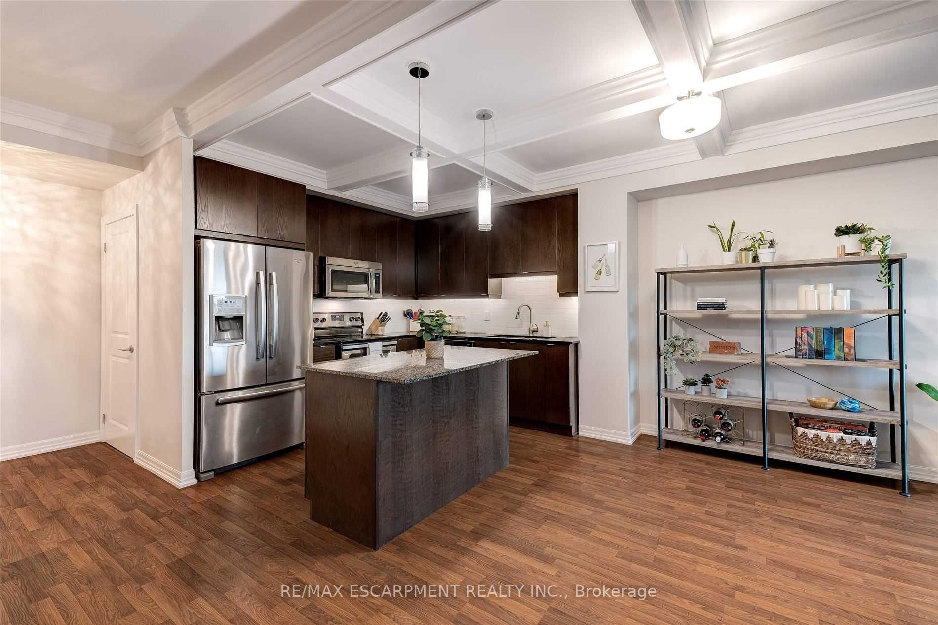 3563 Lake Shore Blvd W, #505