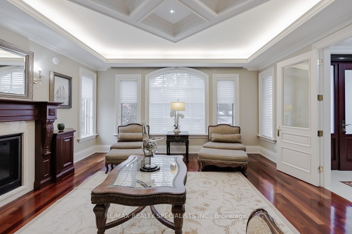 295 BELVENIA Road