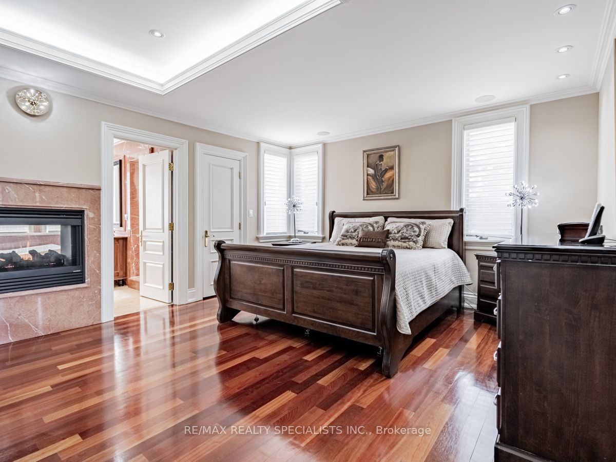295 BELVENIA Road