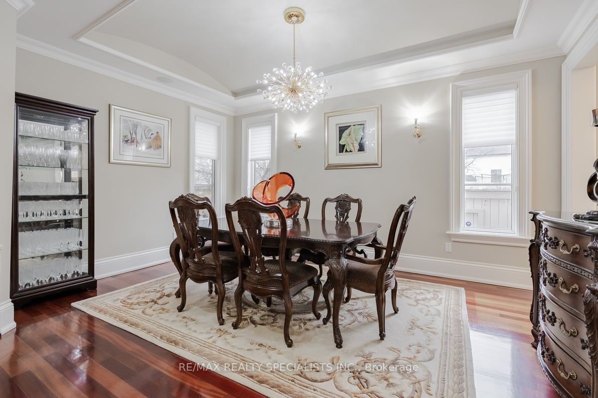 295 BELVENIA Road
